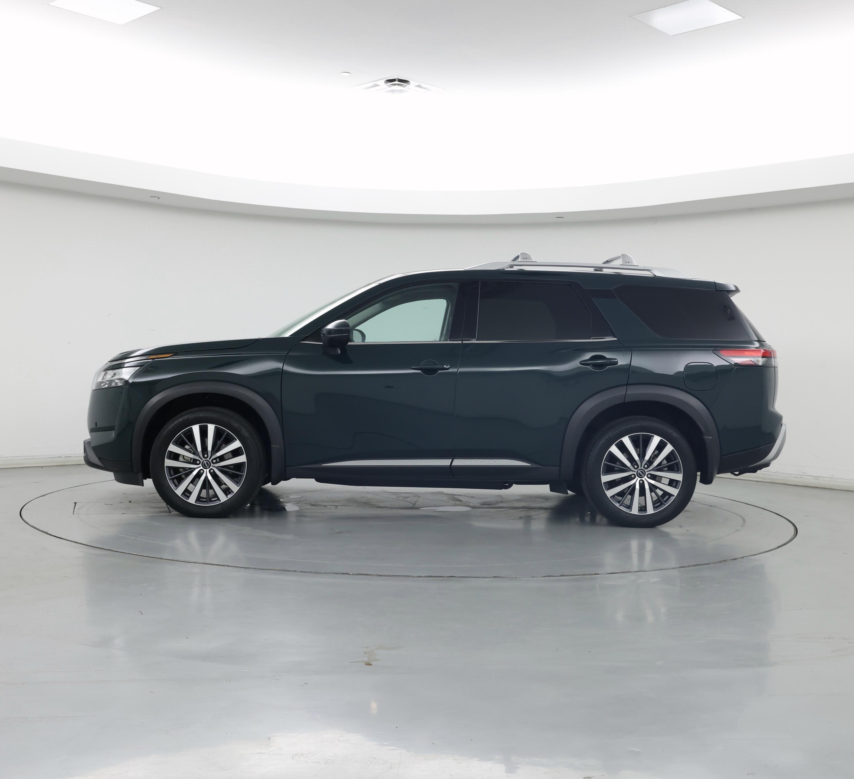 Thumbnail: 2022 Nissan Pathfinder - 3