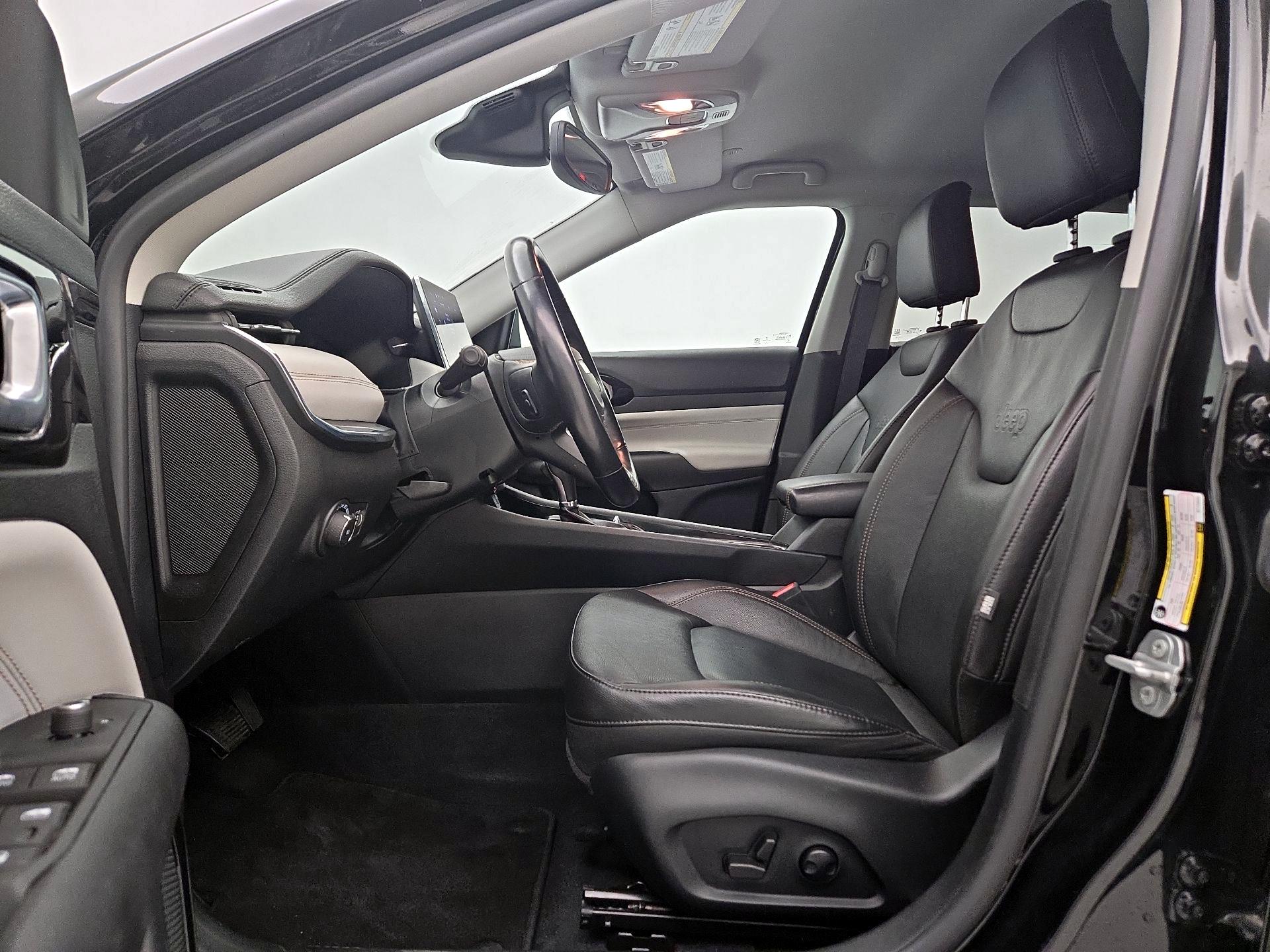 Thumbnail: 2022 Jeep Compass - 11