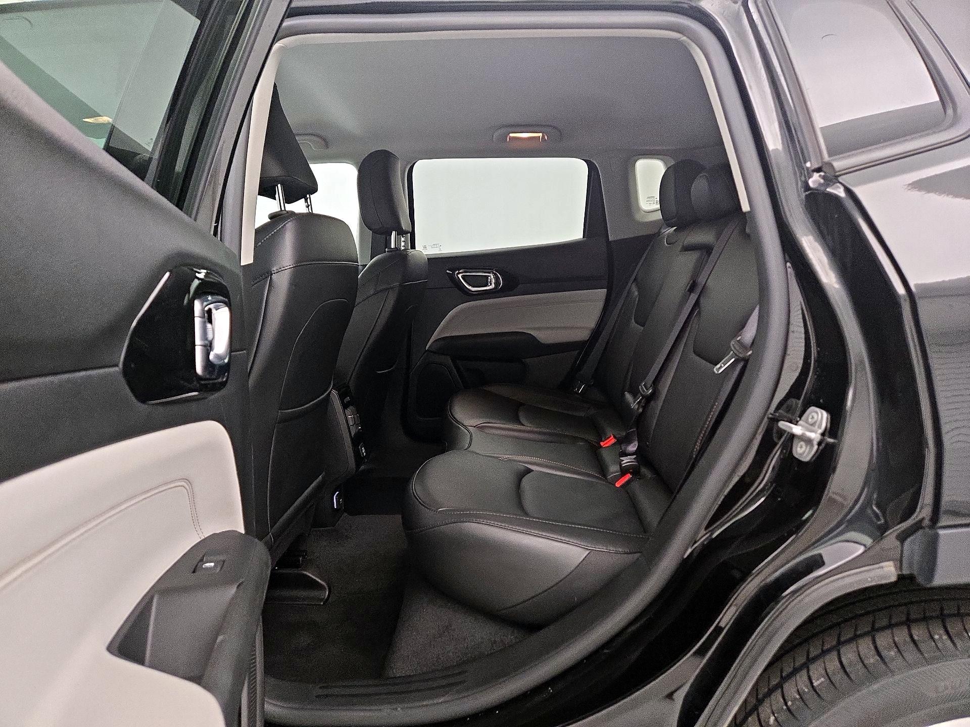 Thumbnail: 2022 Jeep Compass - 19