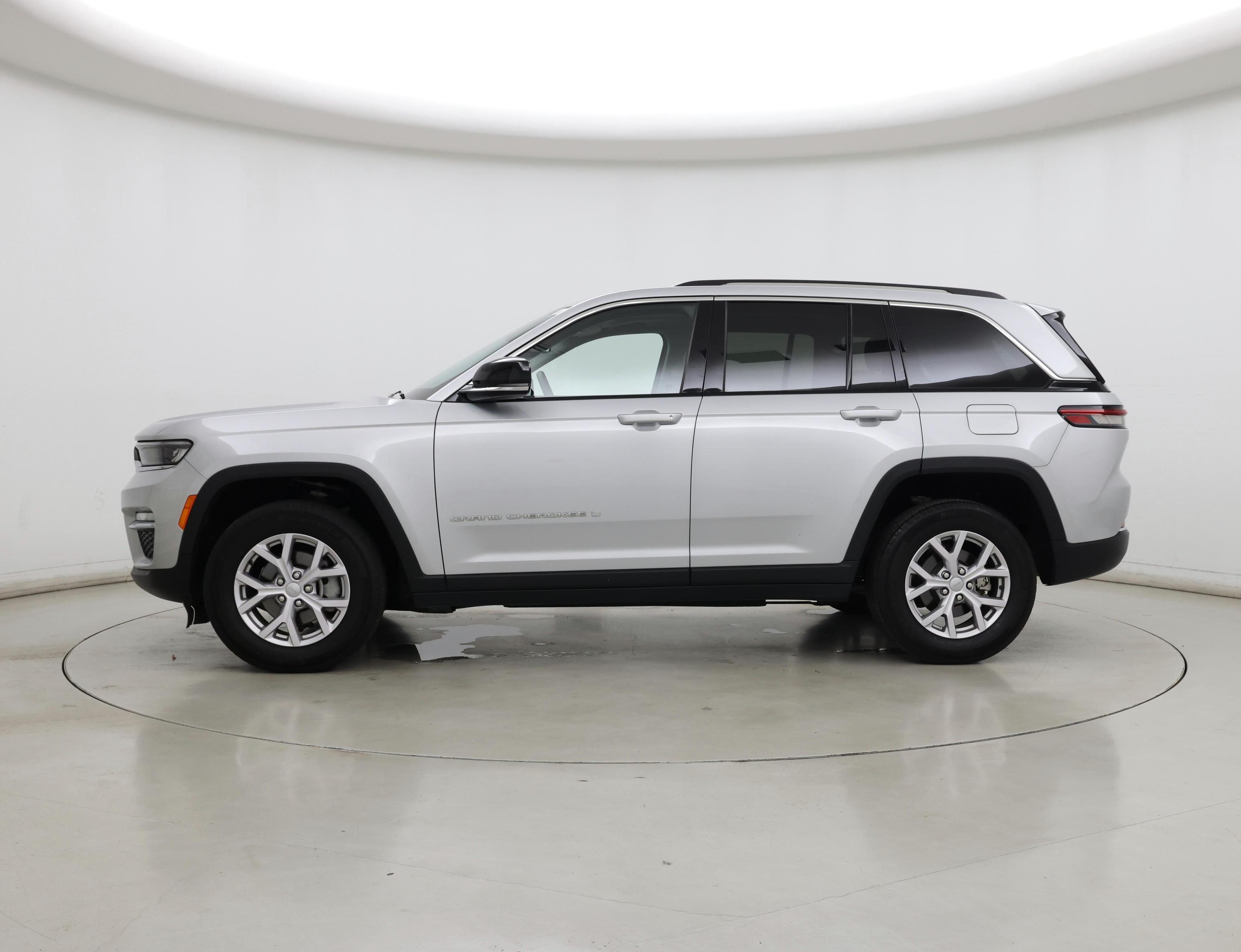 Thumbnail: 2022 Jeep Grand Cherokee - 3