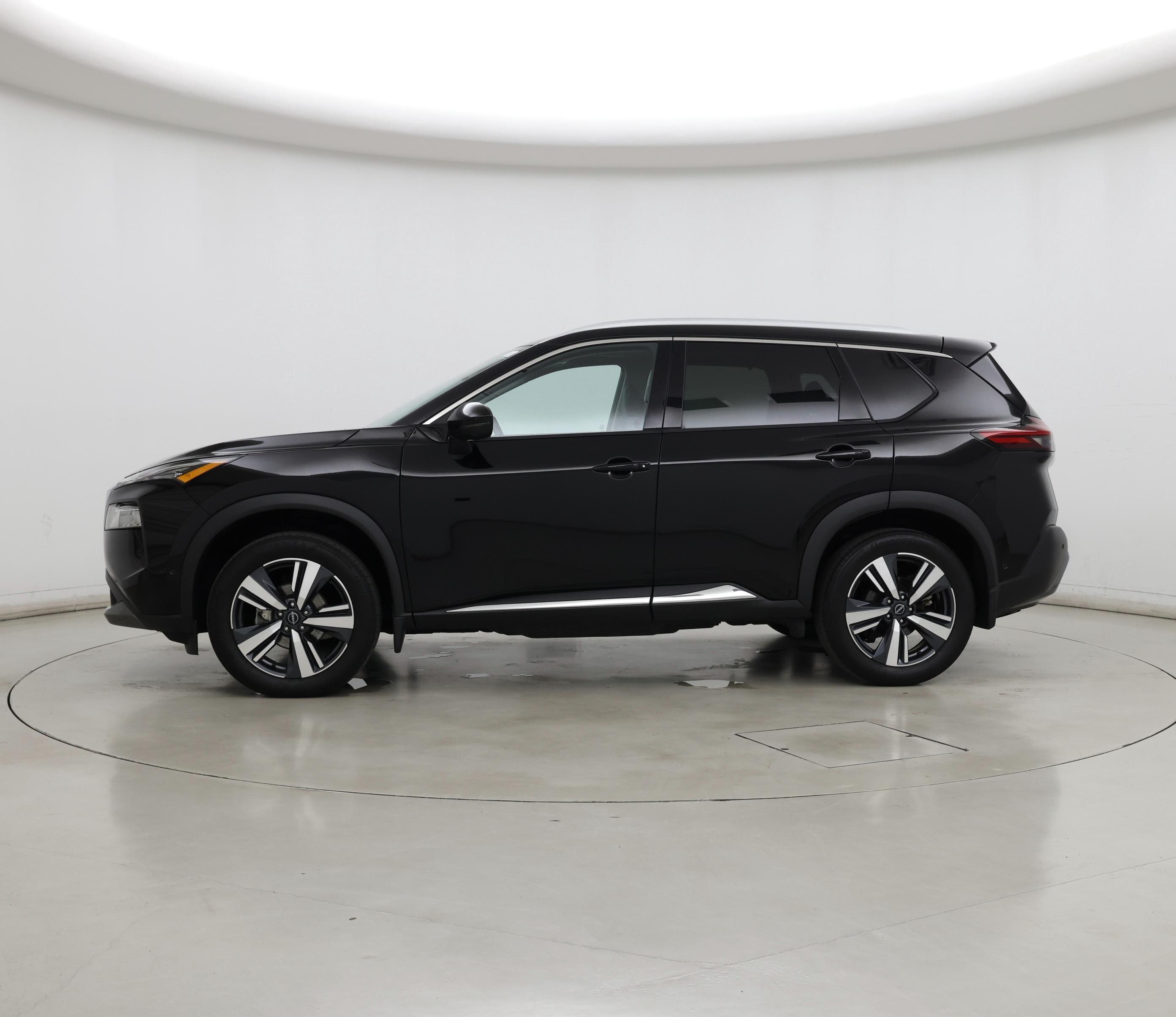 Thumbnail: 2022 Nissan Rogue - 3