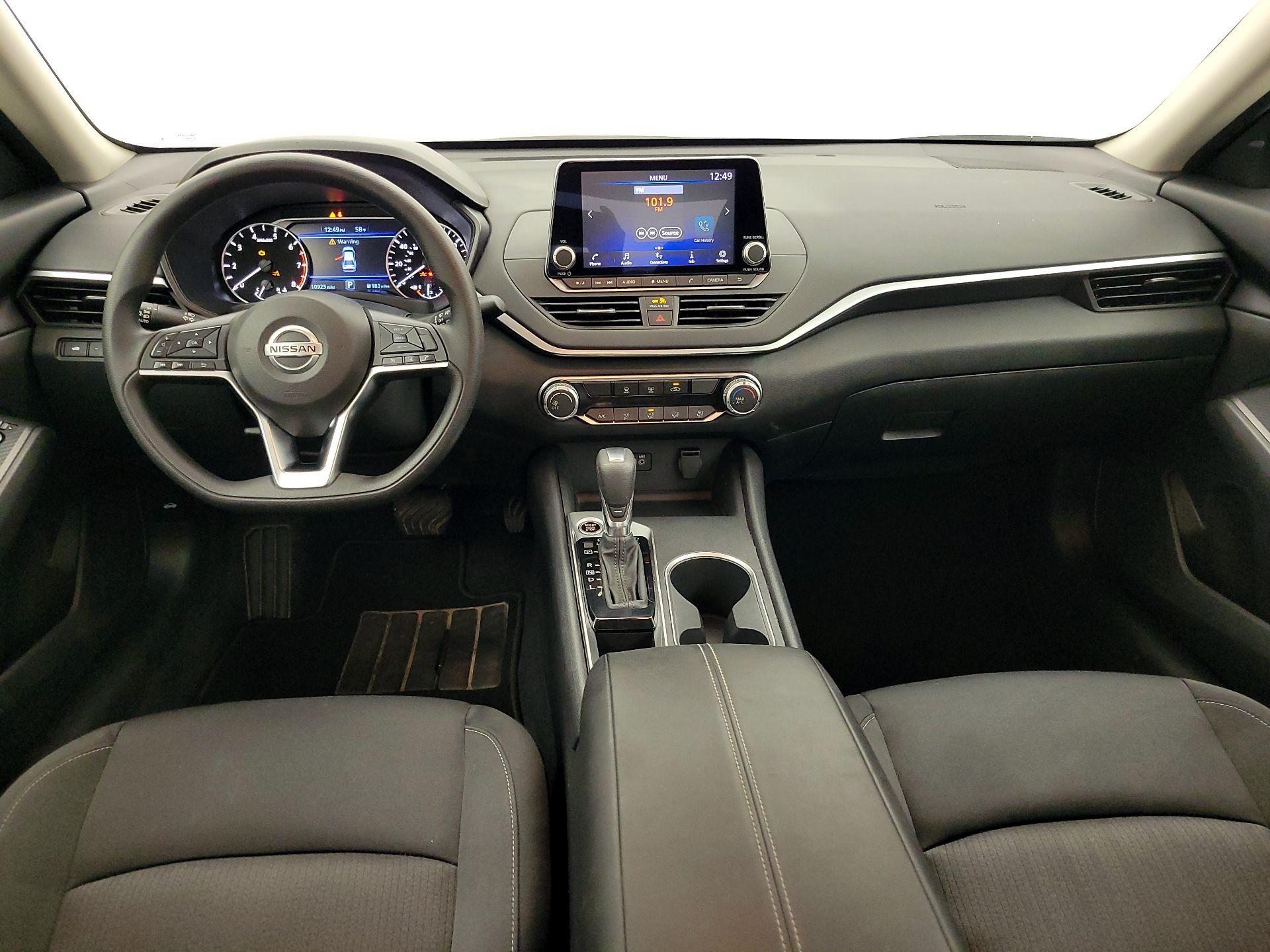 Thumbnail: 2022 Nissan Altima - 9