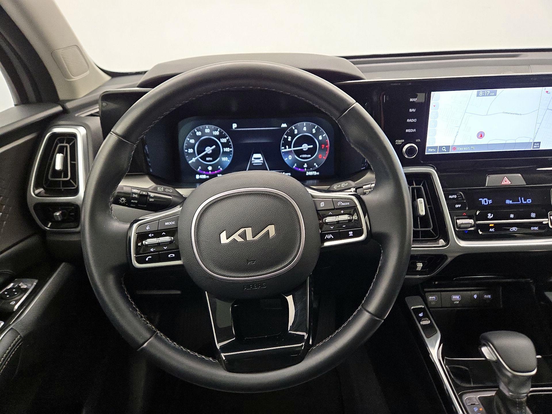 Thumbnail: 2023 Kia Sorento - 10