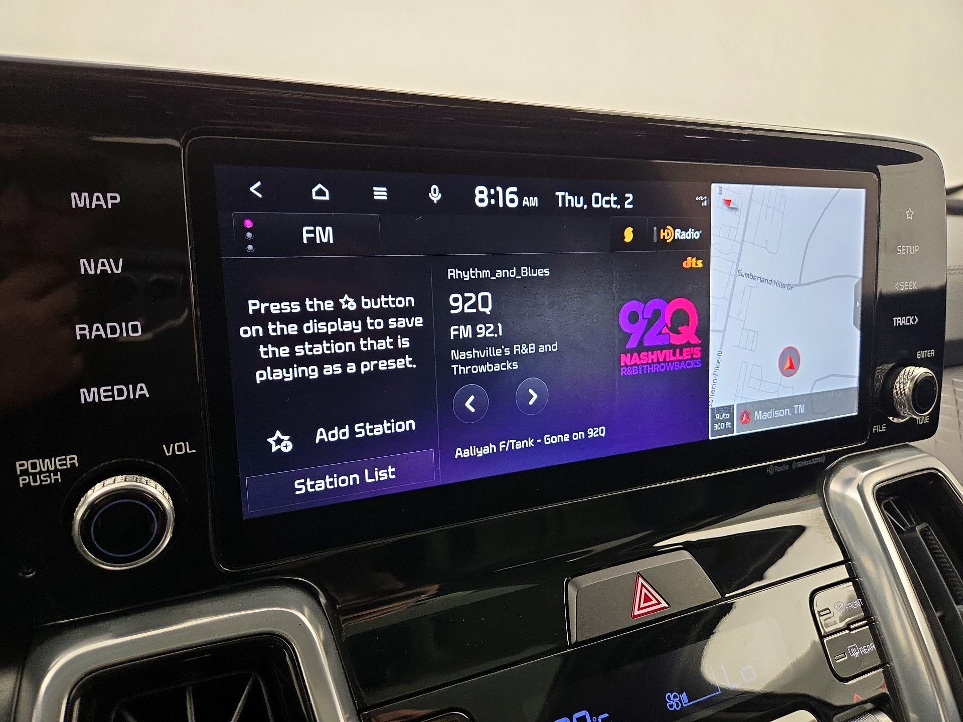 Thumbnail: 2023 Kia Sorento - 16