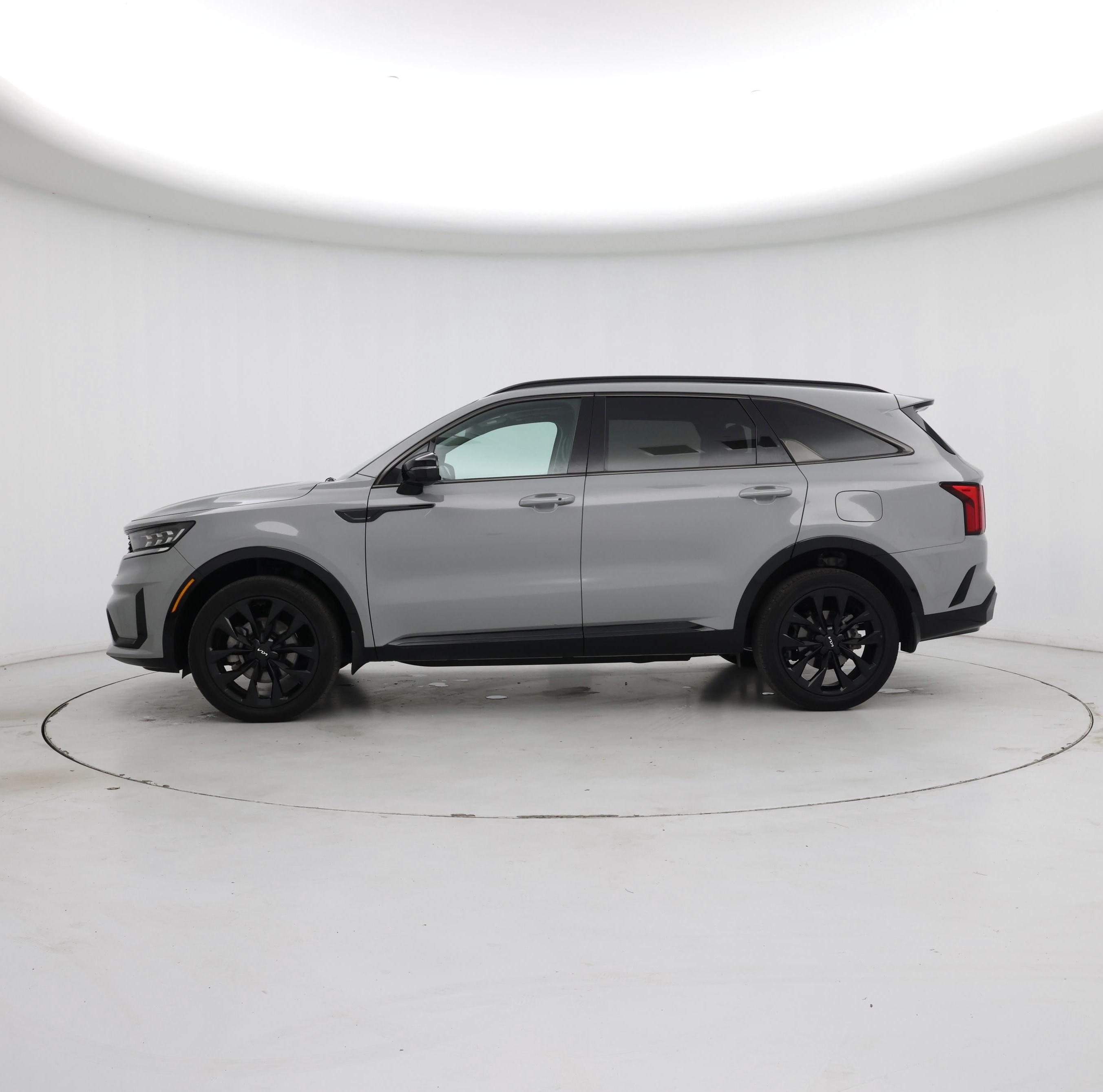 Thumbnail: 2023 Kia Sorento - 3
