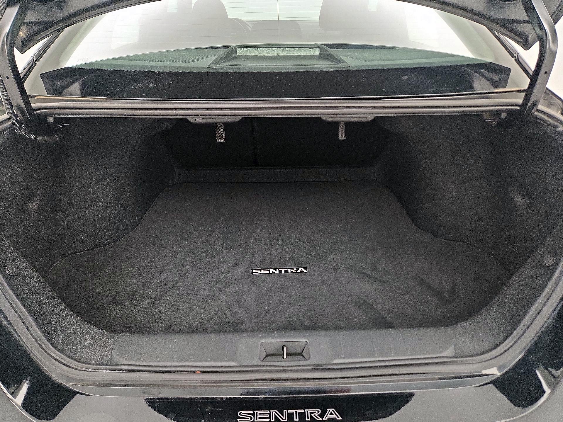 Thumbnail: 2022 Nissan Sentra - 20