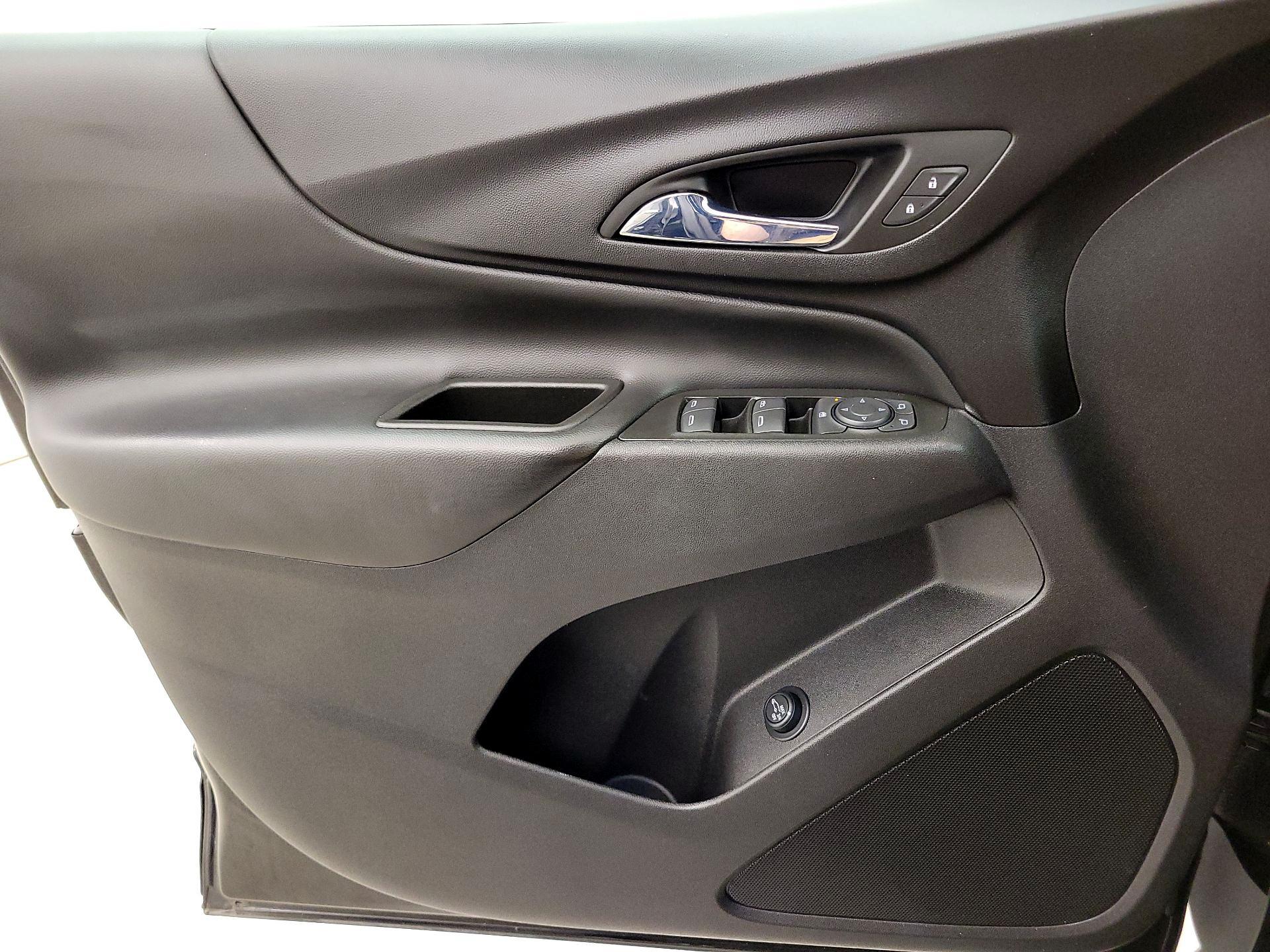 Thumbnail: 2022 Chevrolet Equinox - 12