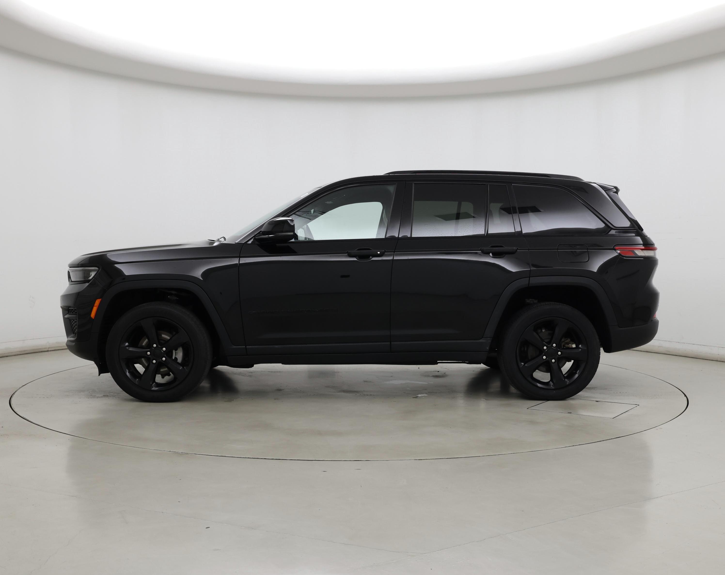 Thumbnail: 2022 Jeep Grand Cherokee - 3
