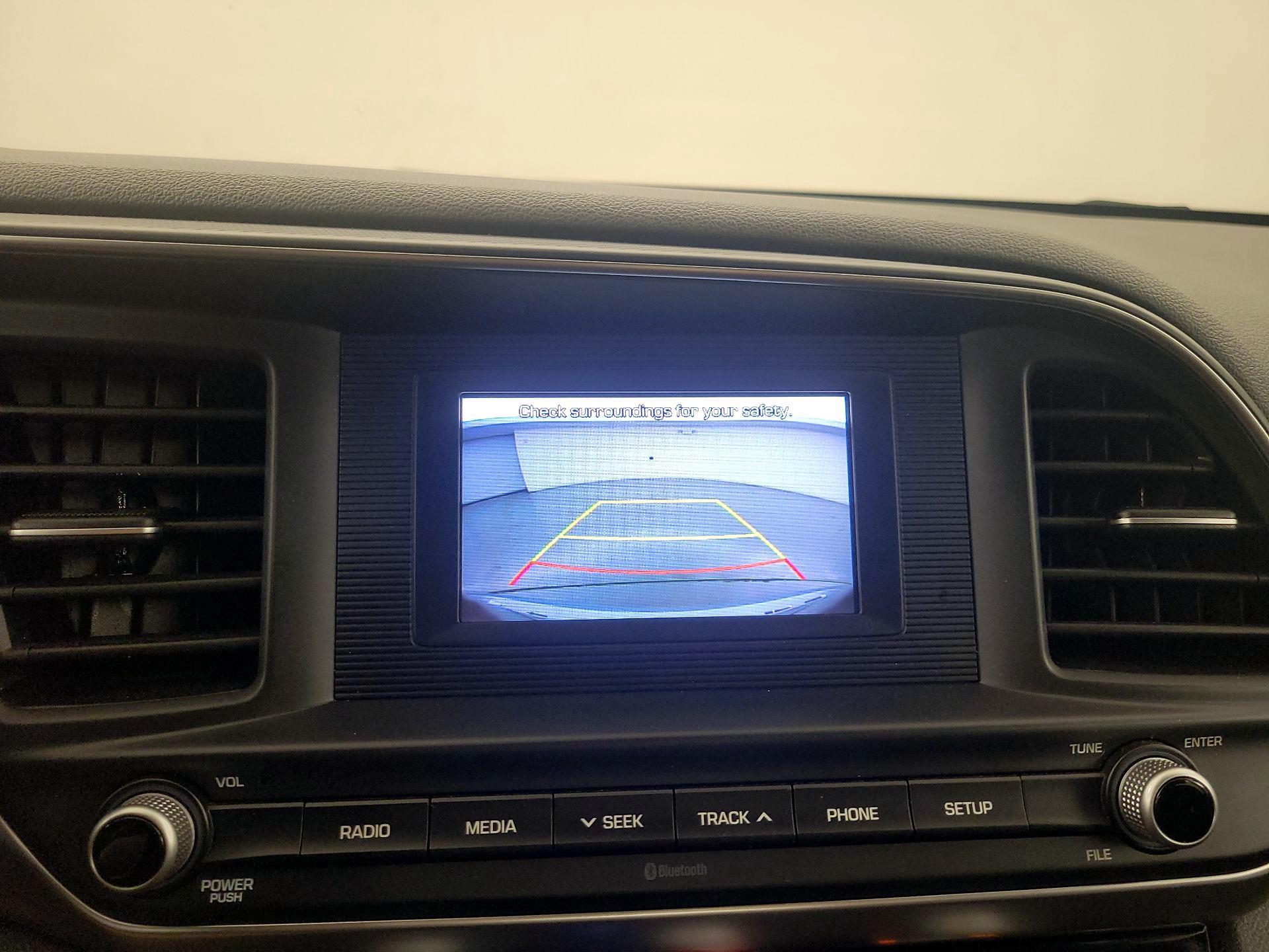 Thumbnail: 2020 Hyundai Elantra - 14
