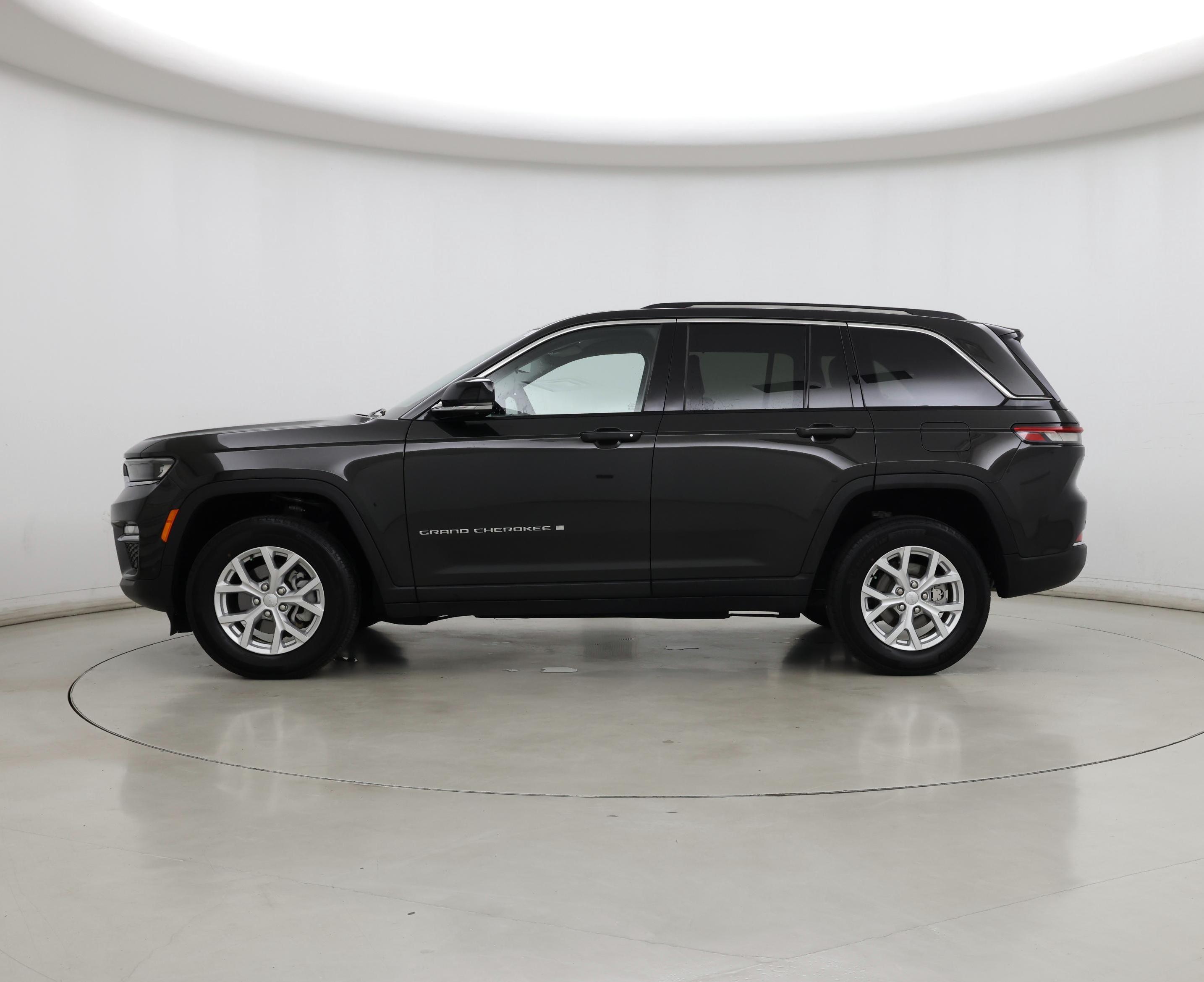 Thumbnail: 2023 Jeep Grand Cherokee - 3