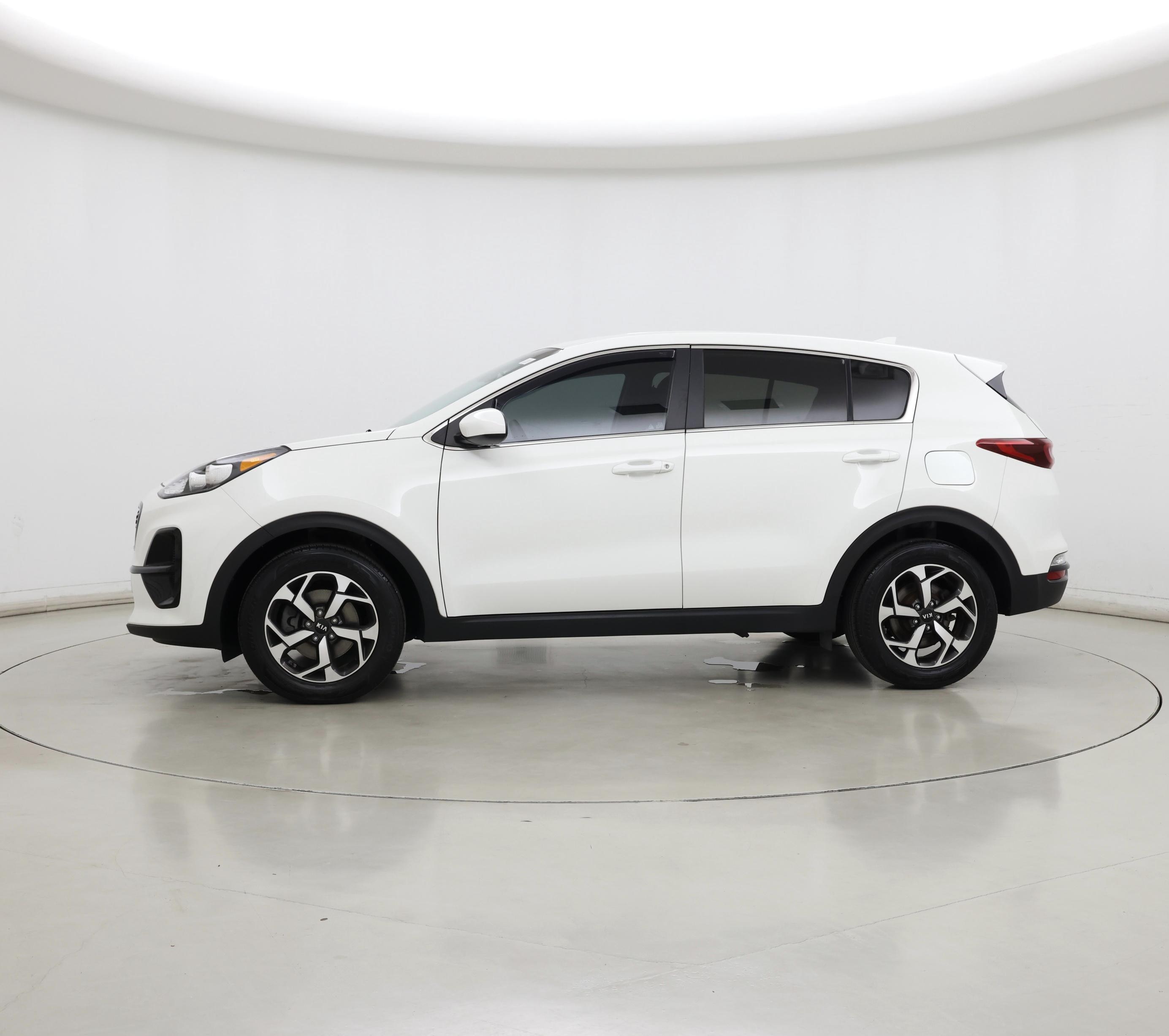 Thumbnail: 2020 Kia Sportage - 3