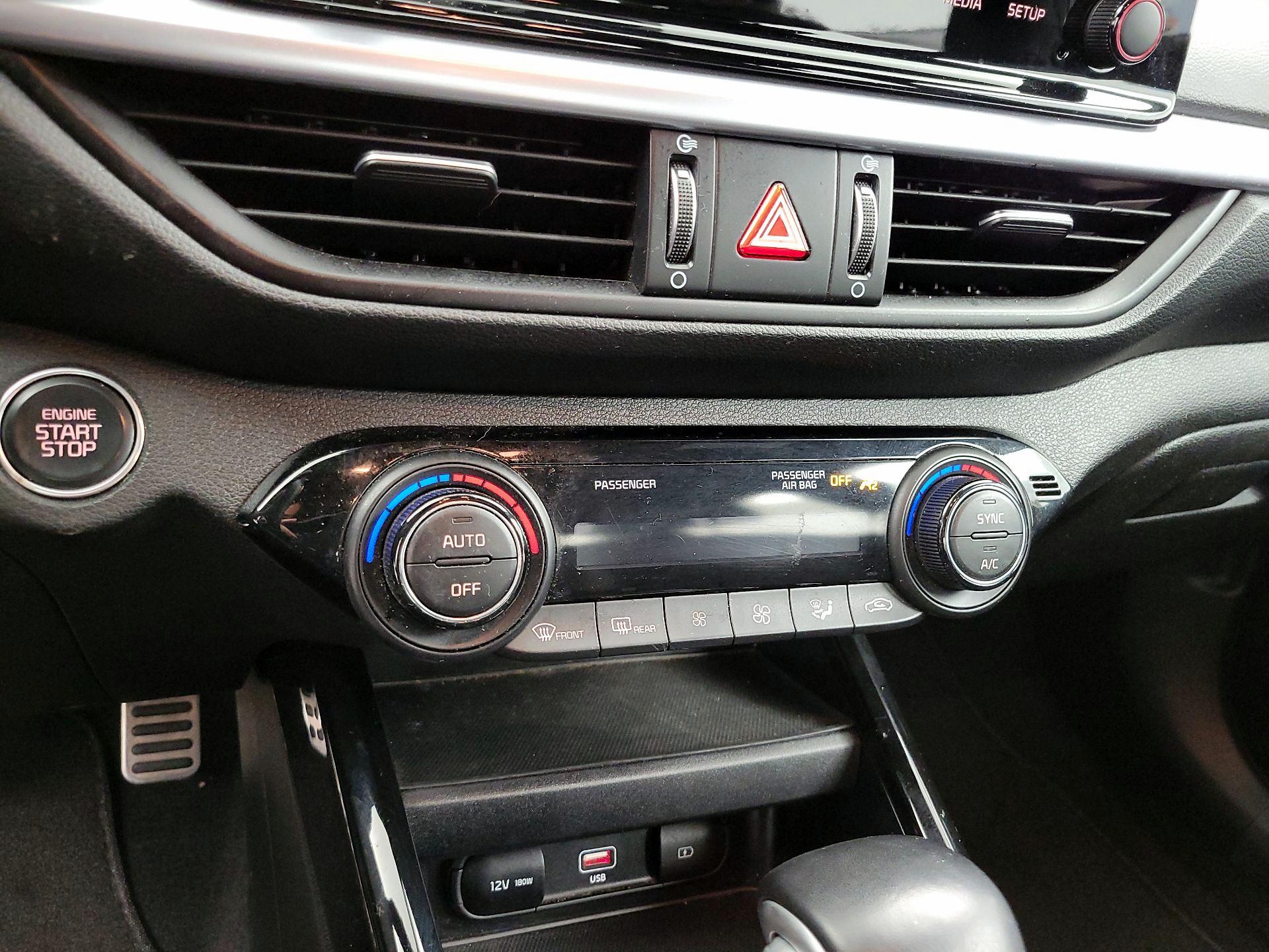 Thumbnail: 2023 Kia Forte - 17