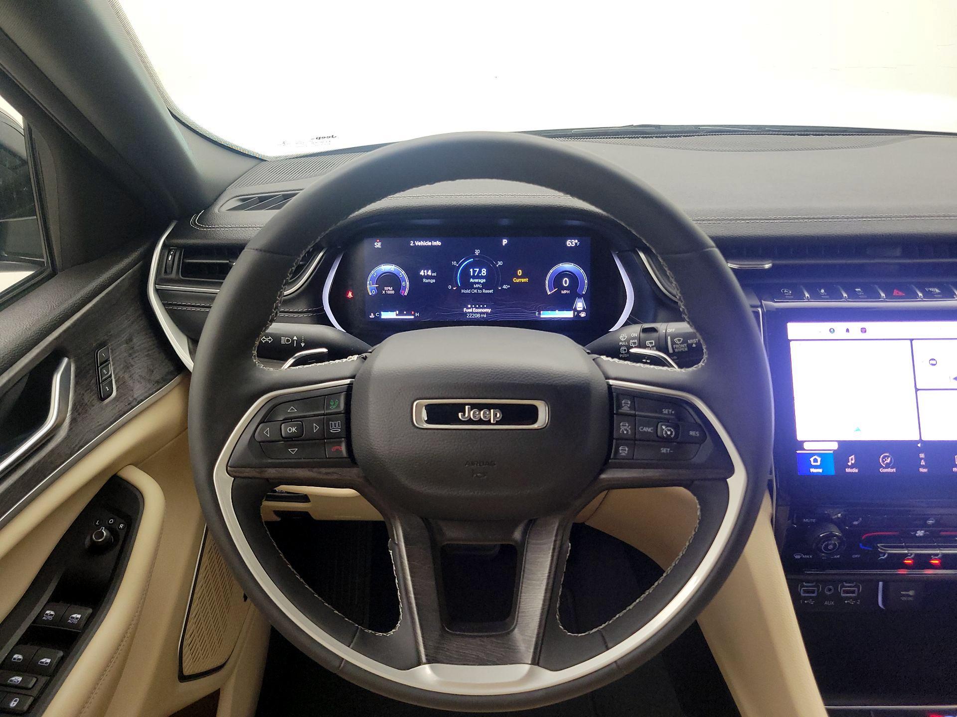Thumbnail: 2023 Jeep Grand Cherokee - 10