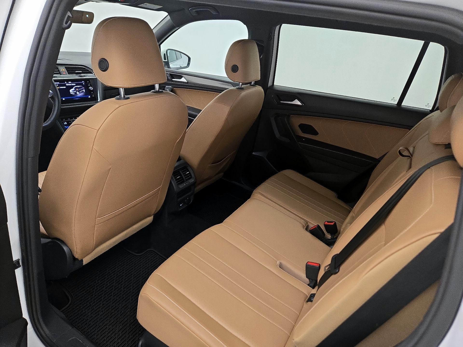 Thumbnail: 2022 Volkswagen Tiguan - 19