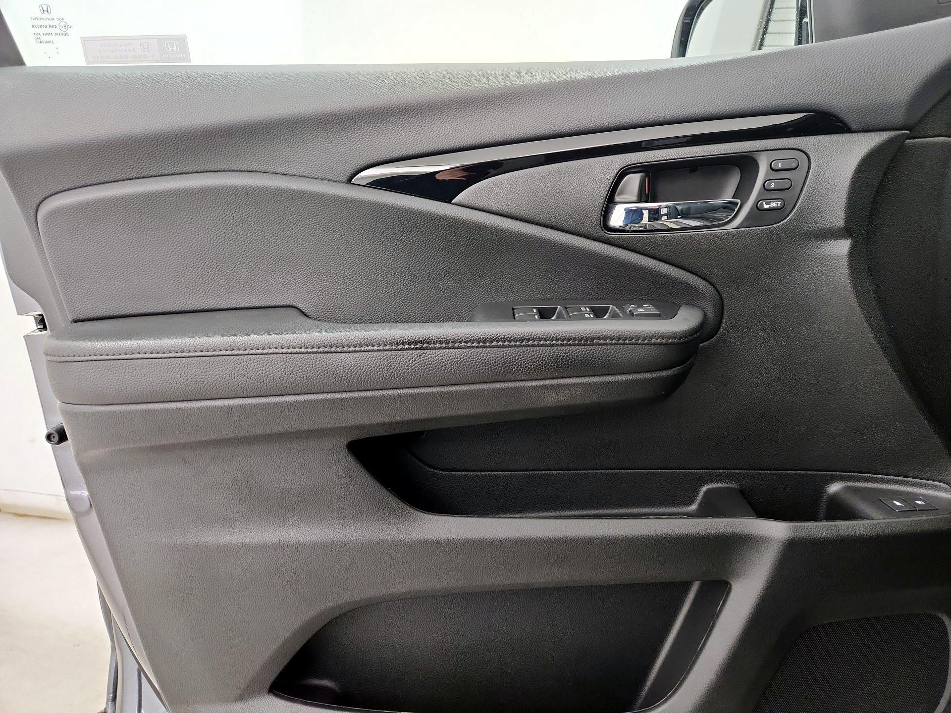Thumbnail: 2021 Honda Pilot - 12