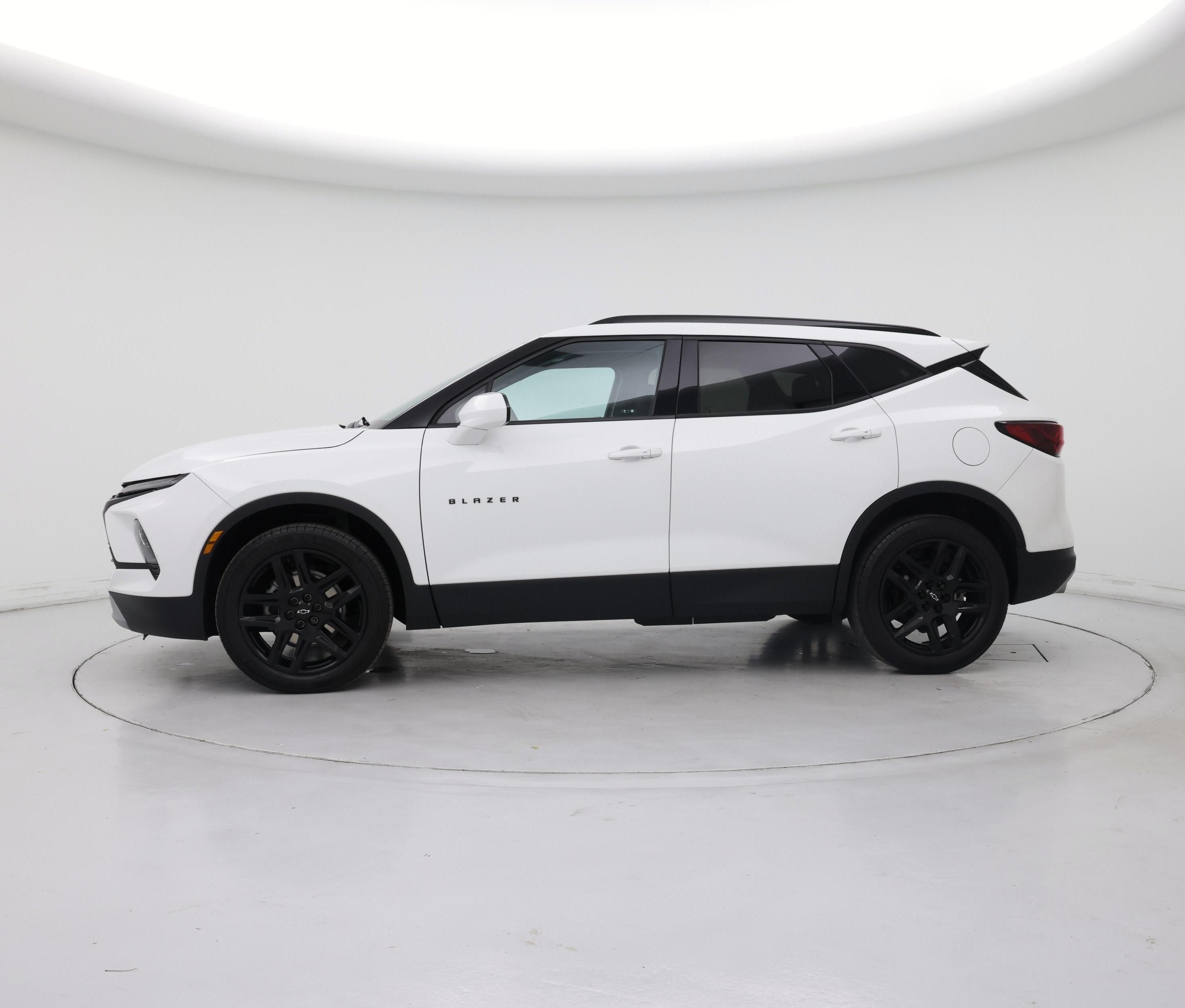 Thumbnail: 2023 Chevrolet Blazer - 3