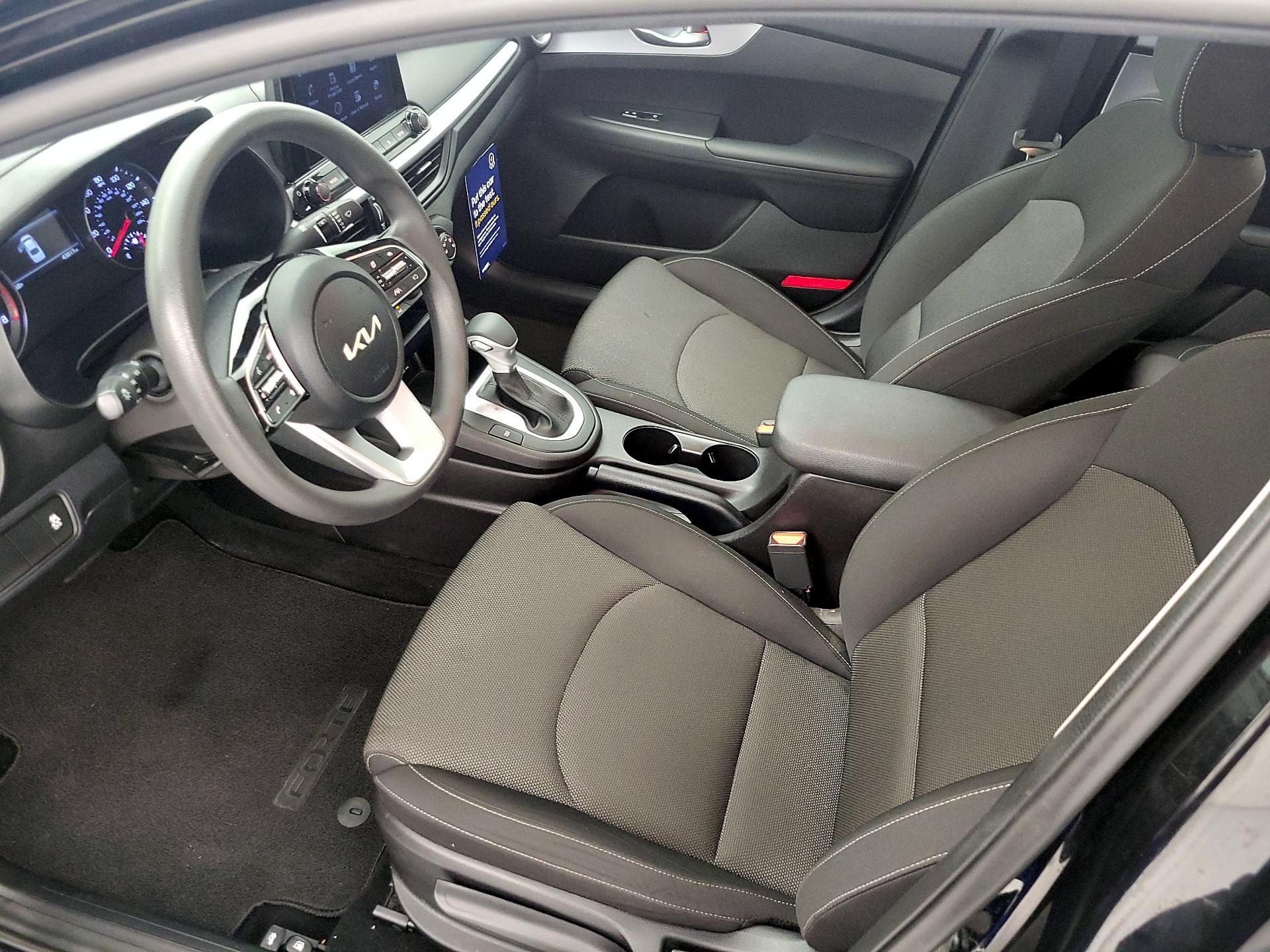 Thumbnail: 2022 Kia Forte - 11