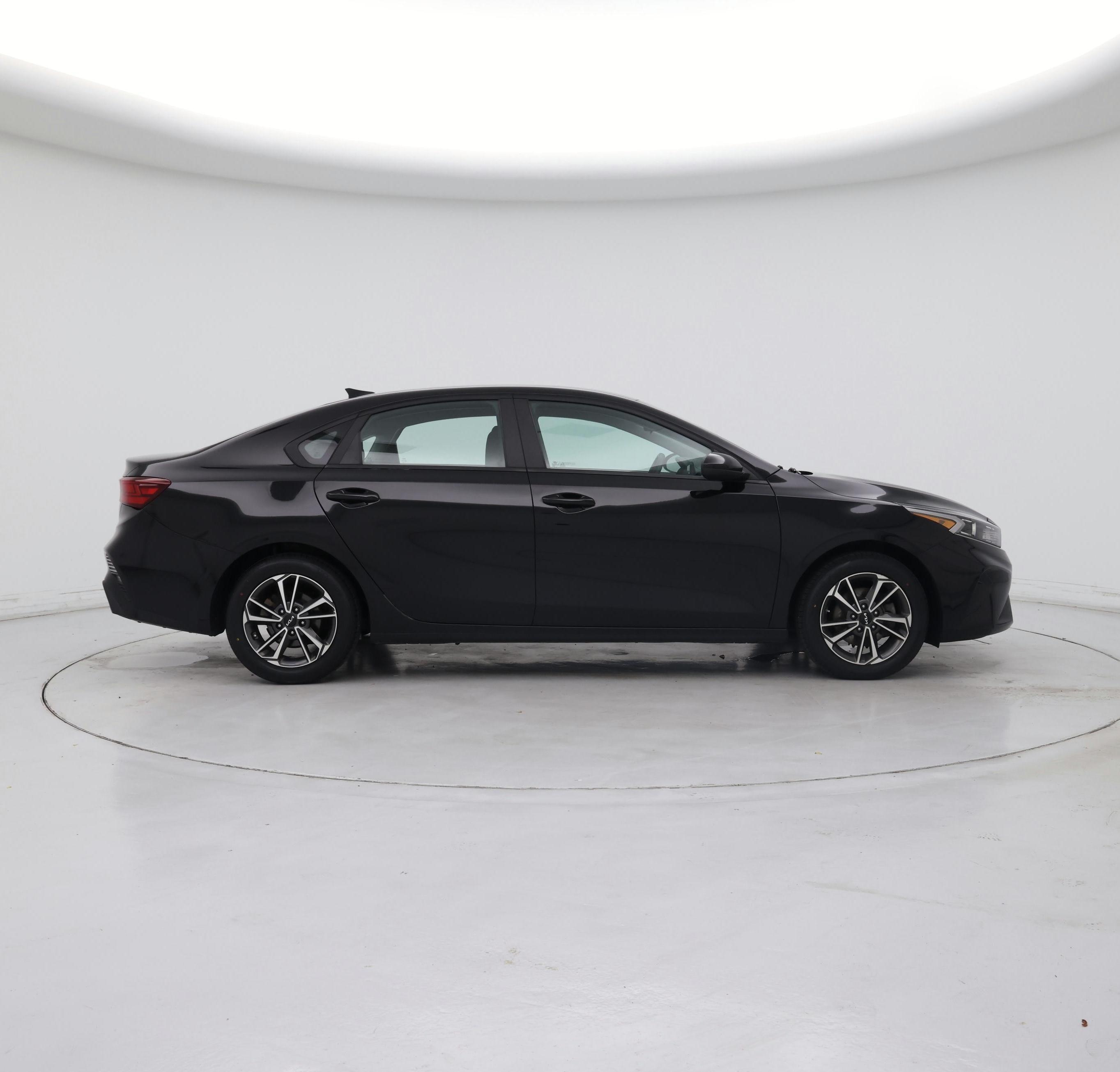 Thumbnail: 2022 Kia Forte - 7