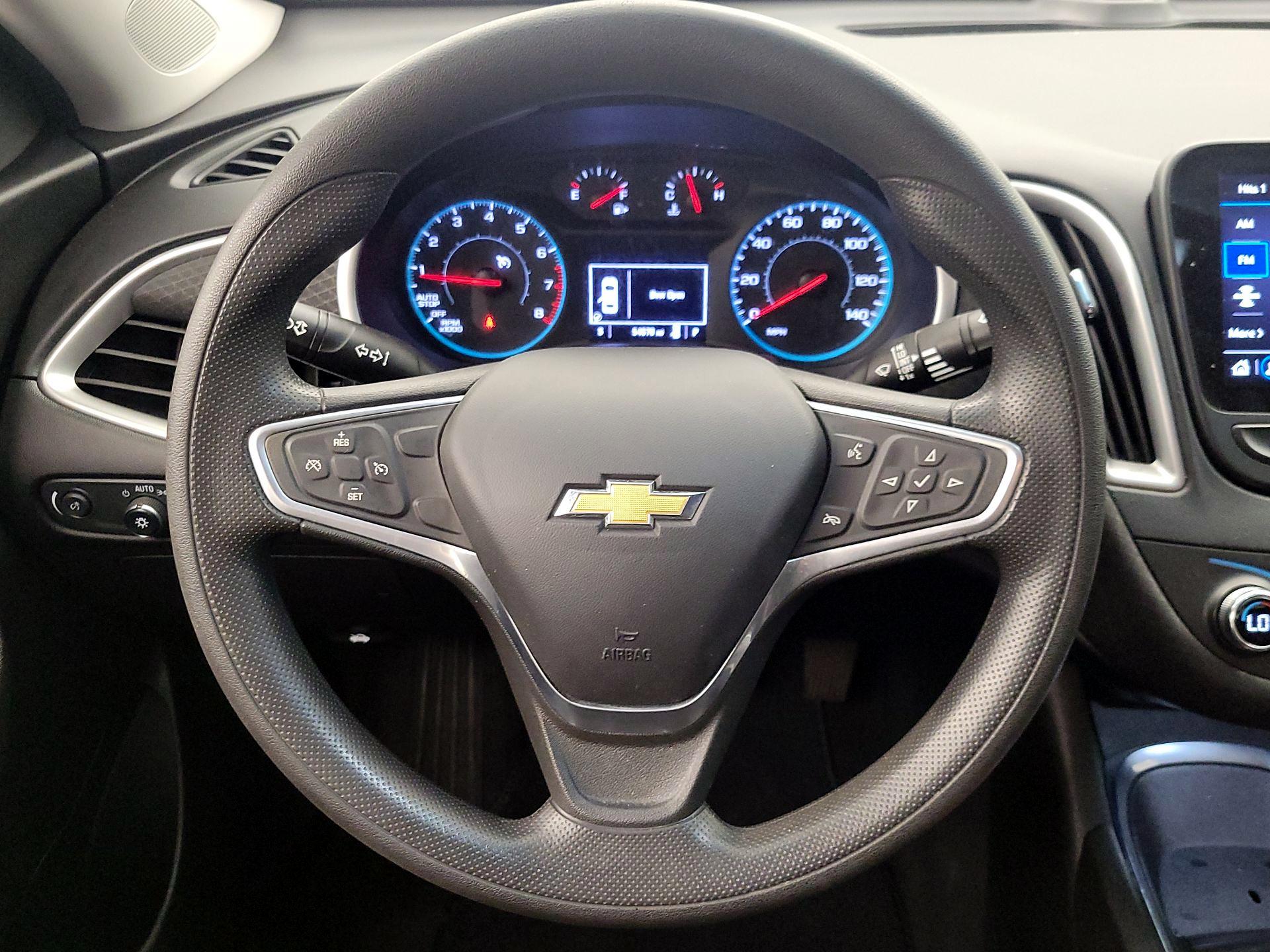 Thumbnail: 2022 Chevrolet Malibu - 10