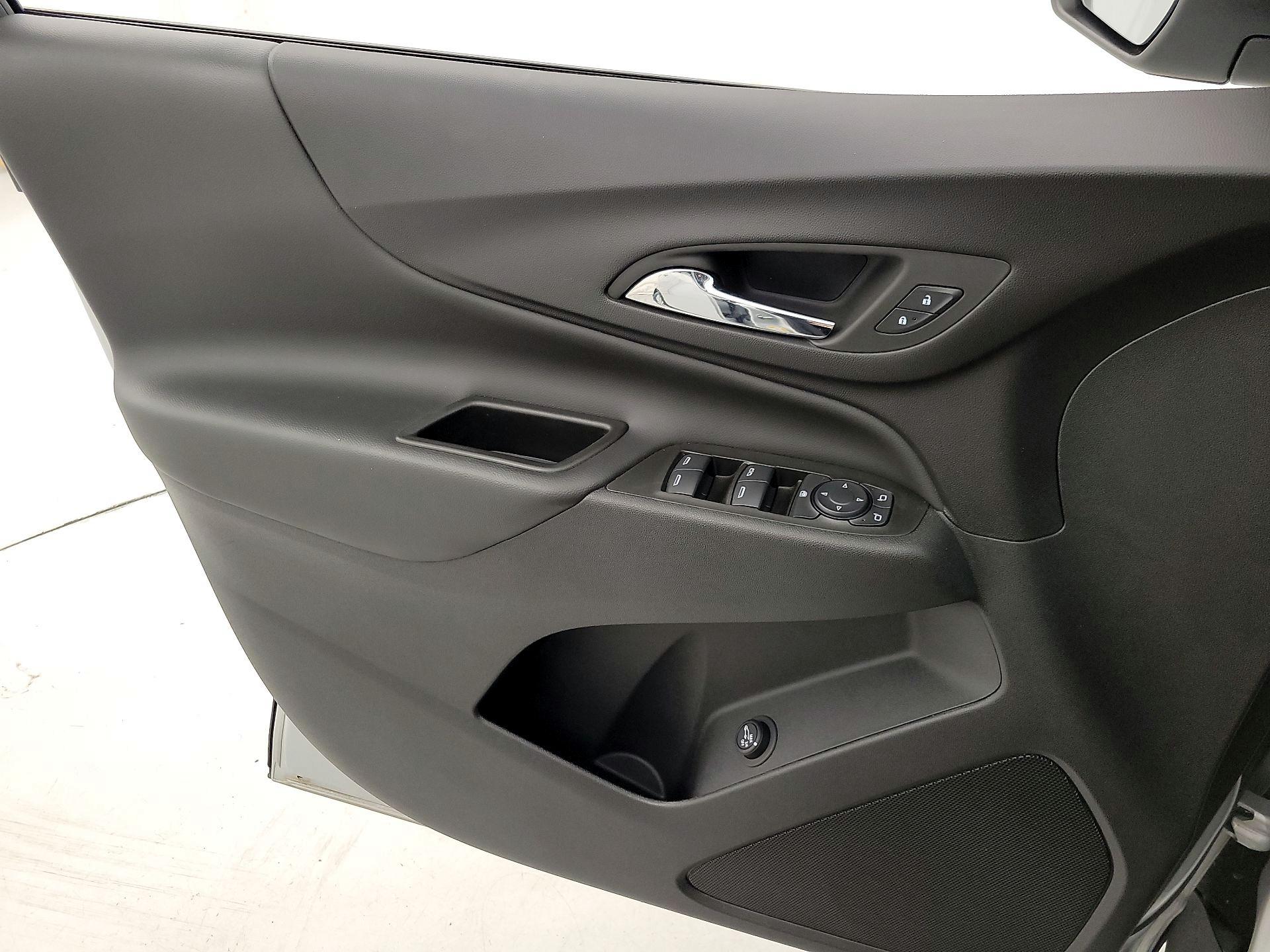 Thumbnail: 2022 Chevrolet Equinox - 12