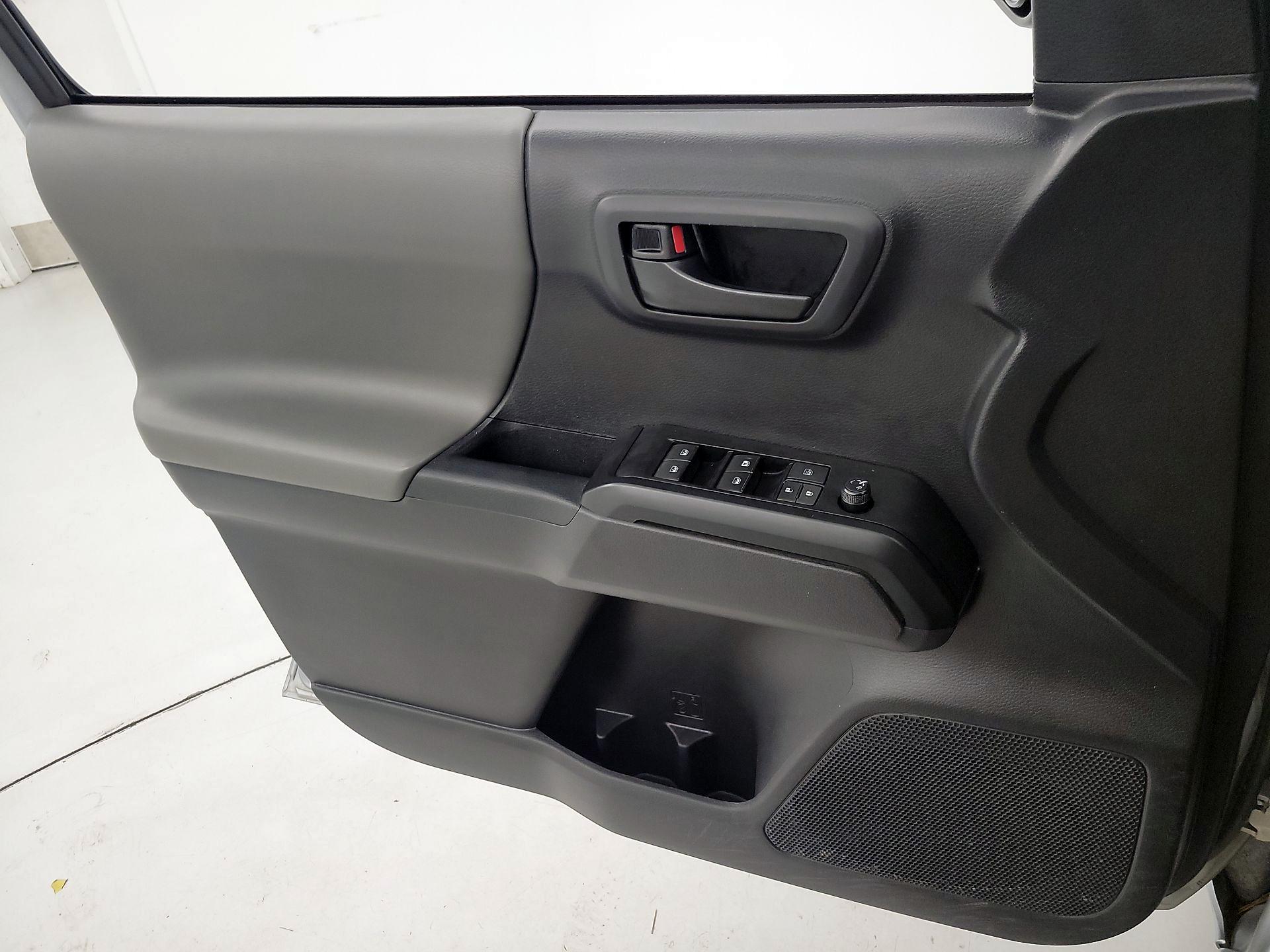 Thumbnail: 2022 Toyota Tacoma - 12