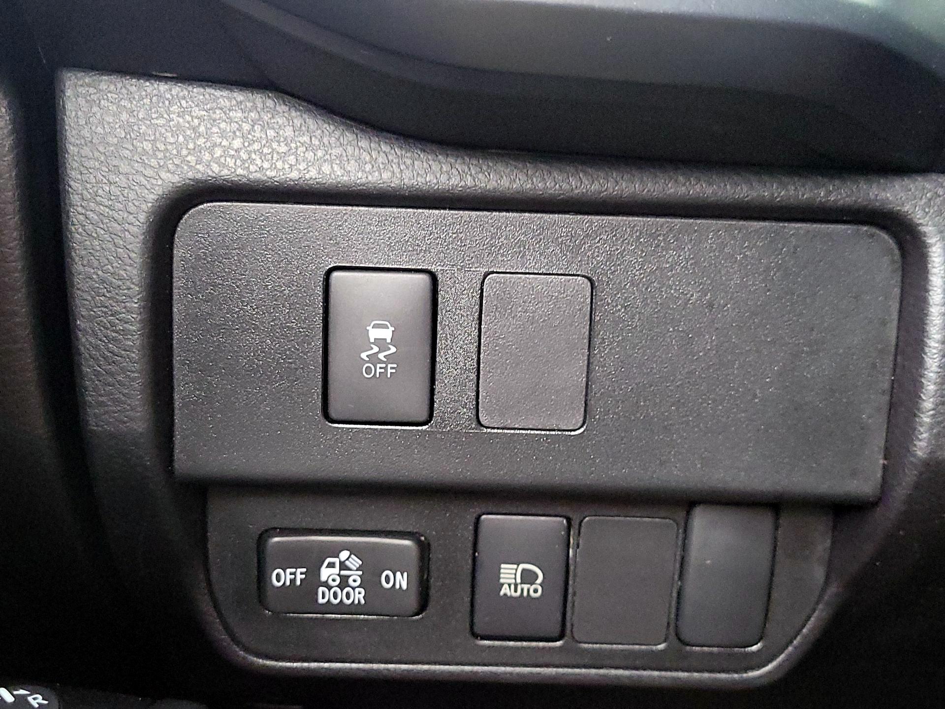 Thumbnail: 2022 Toyota Tacoma - 13