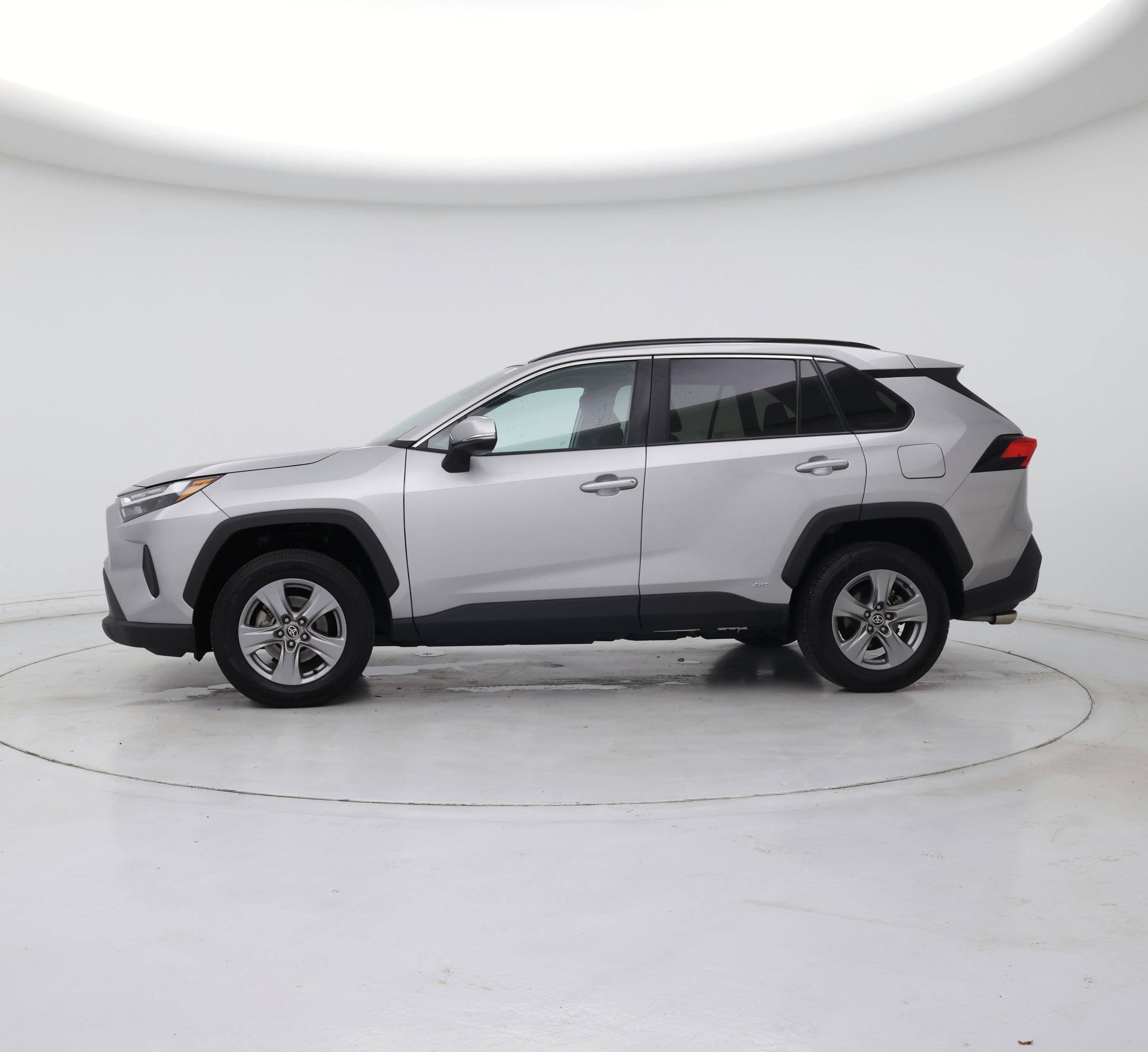 Thumbnail: 2022 Toyota RAV4 - 3