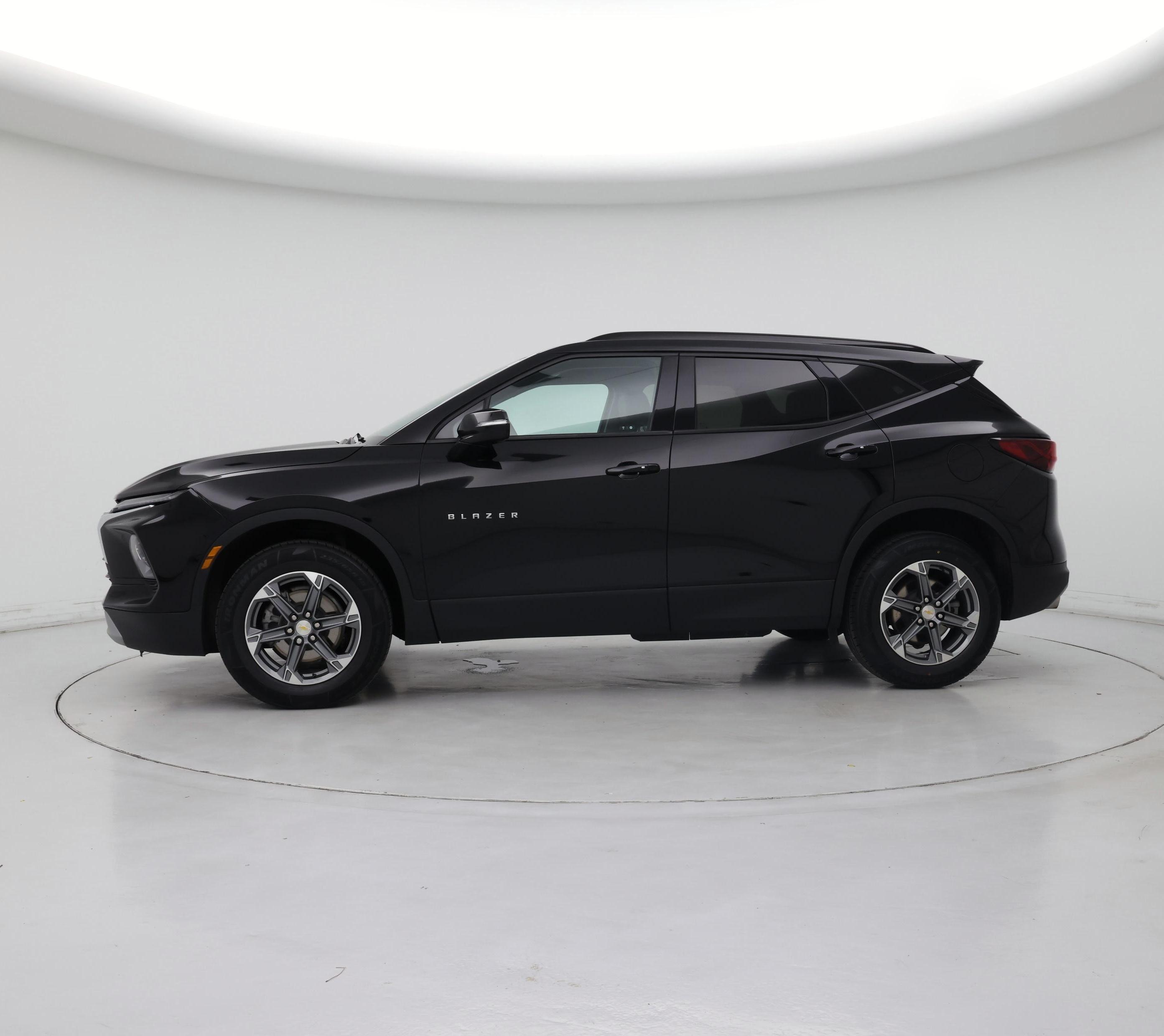 Thumbnail: 2023 Chevrolet Blazer - 3