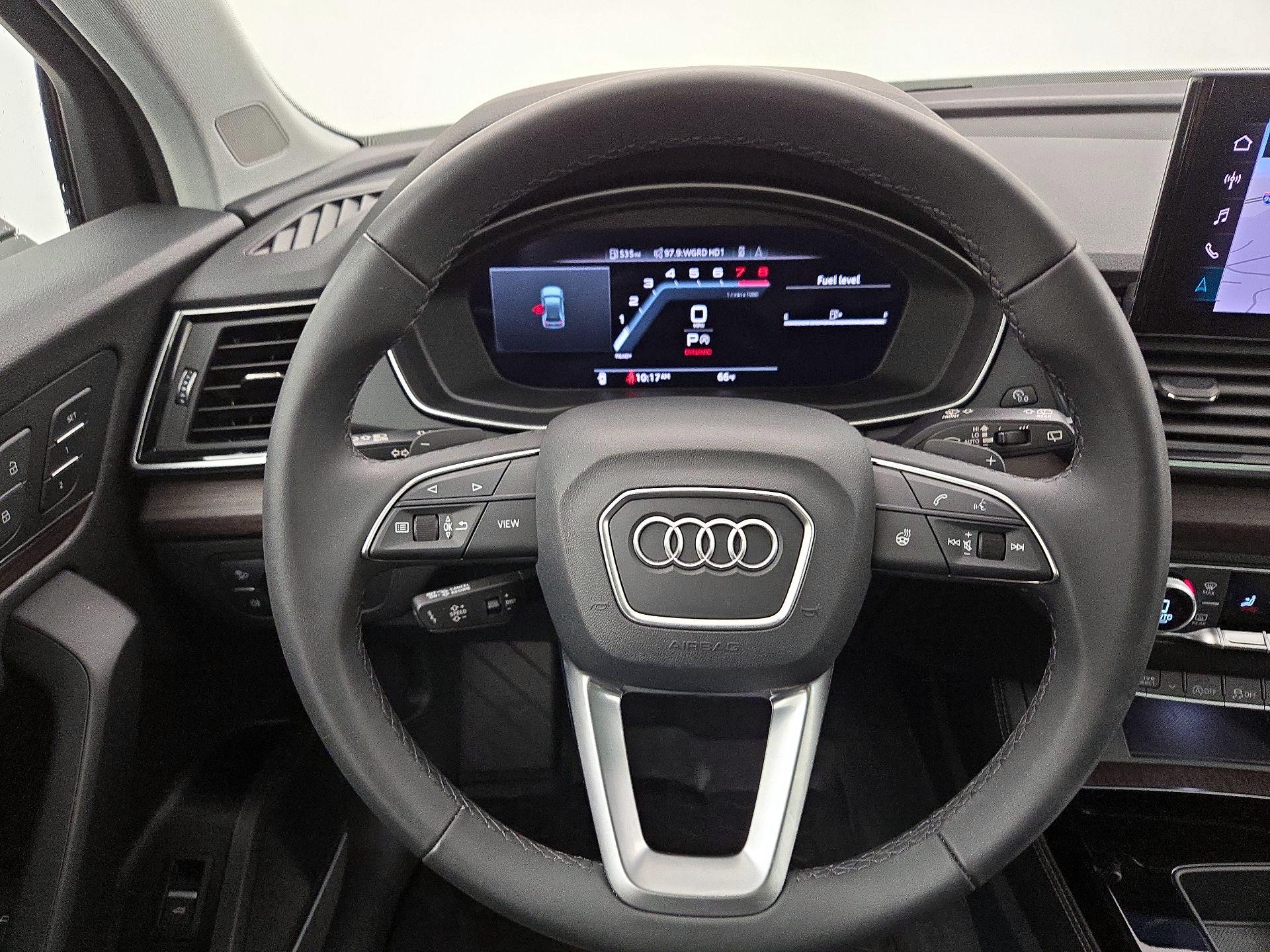 Thumbnail: 2023 Audi Q5 - 10