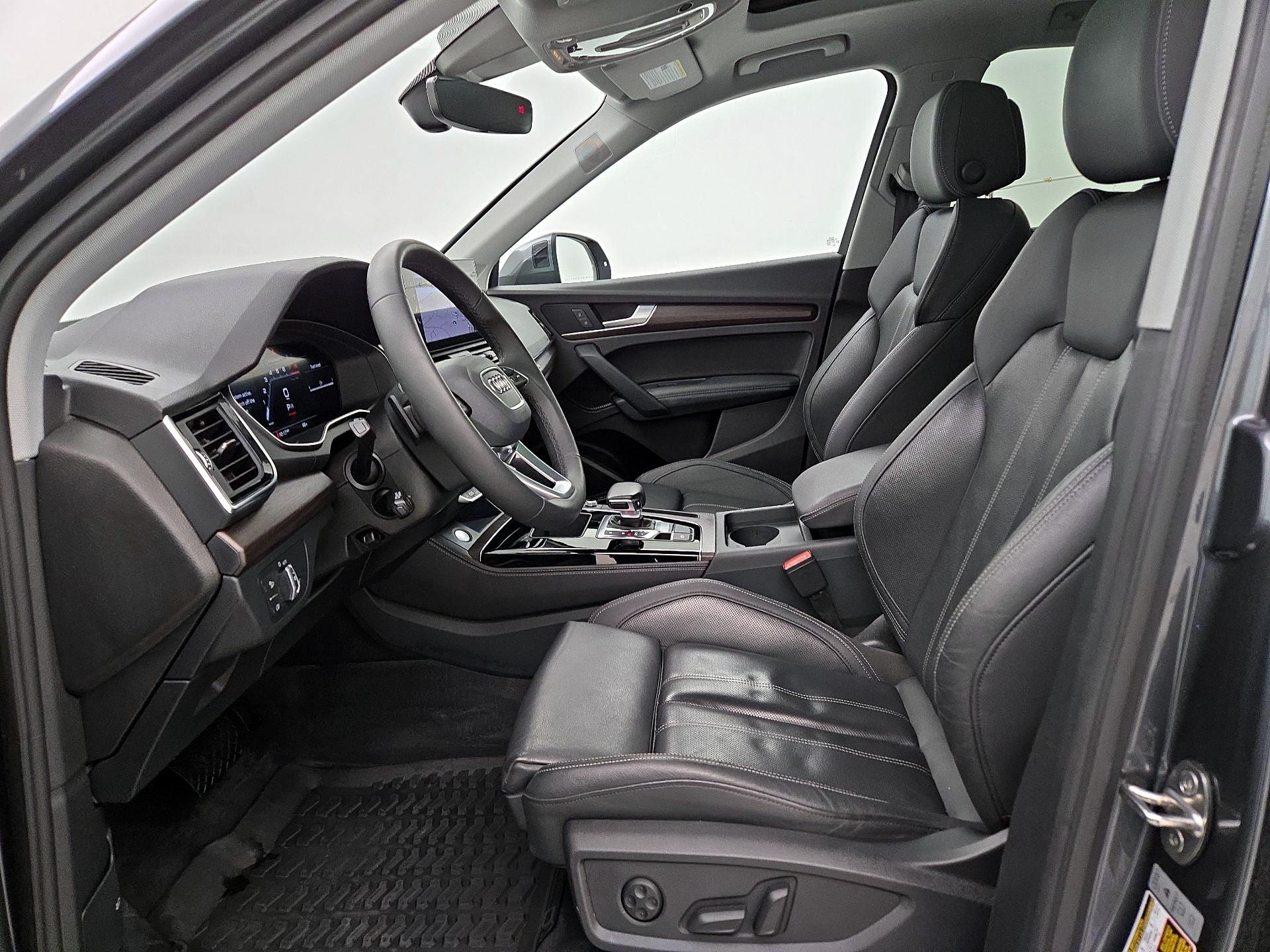 Thumbnail: 2023 Audi Q5 - 11