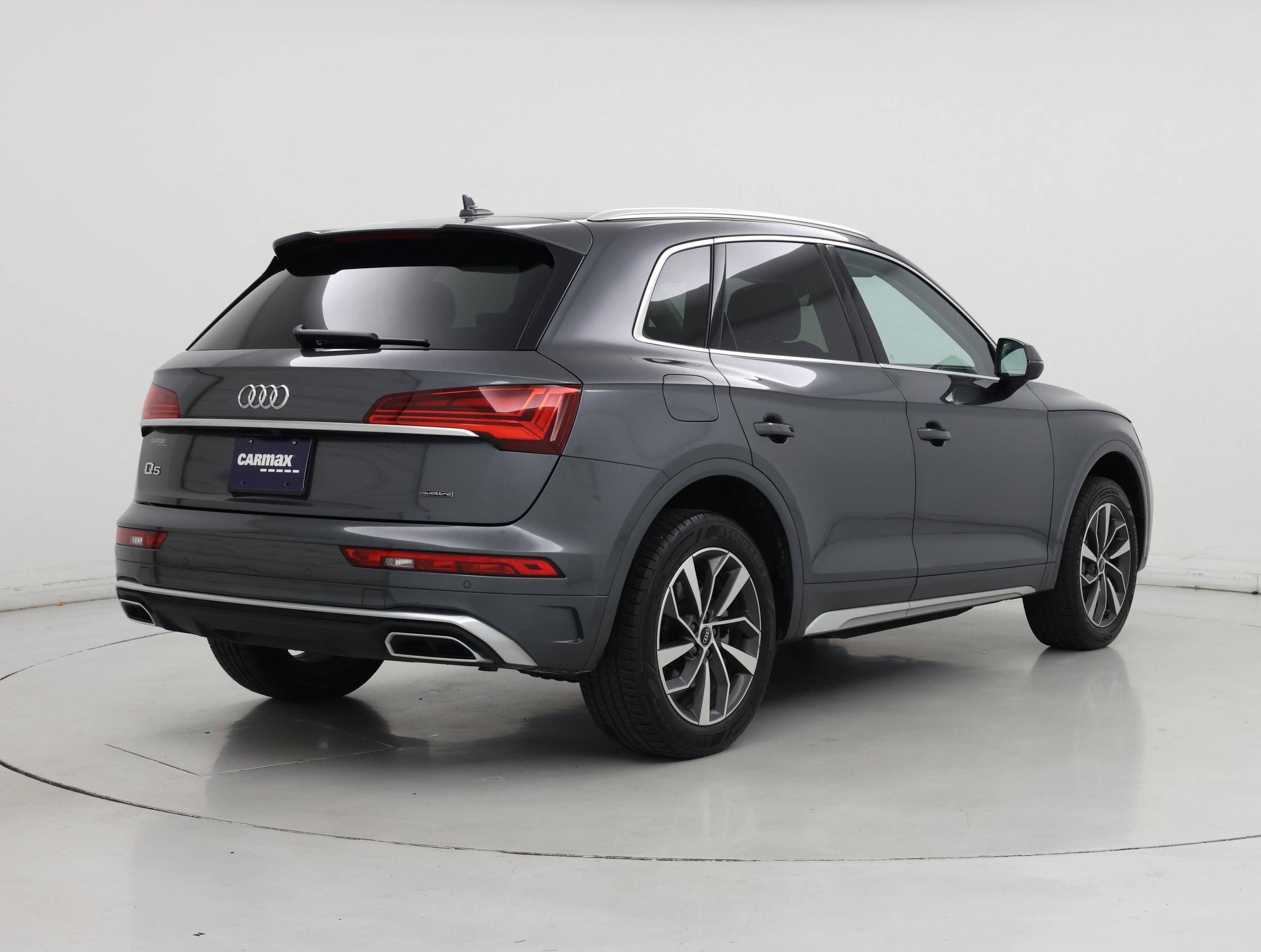 Thumbnail: 2023 Audi Q5 - 8
