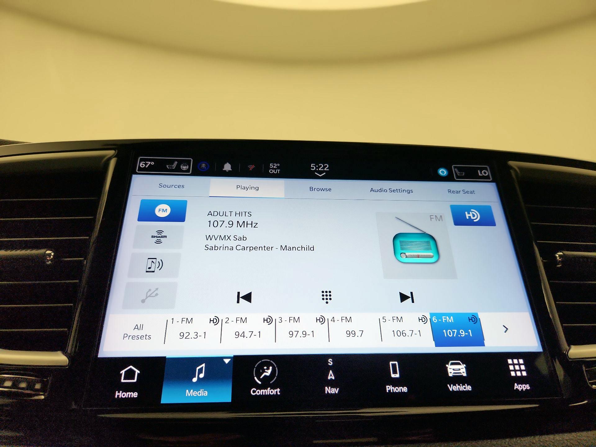 Thumbnail: 2022 Chrysler Pacifica - 16