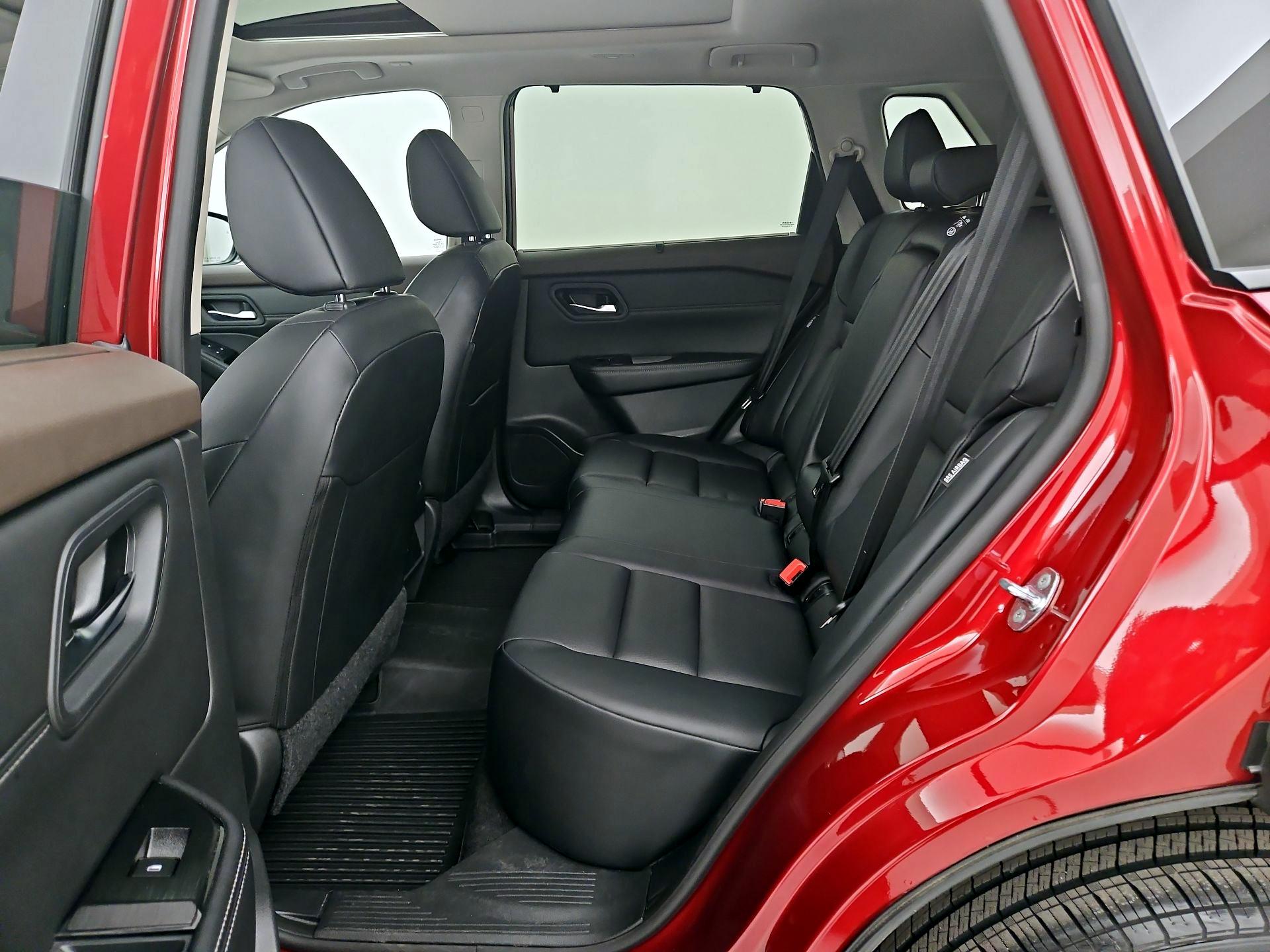 Thumbnail: 2023 Nissan Rogue - 20