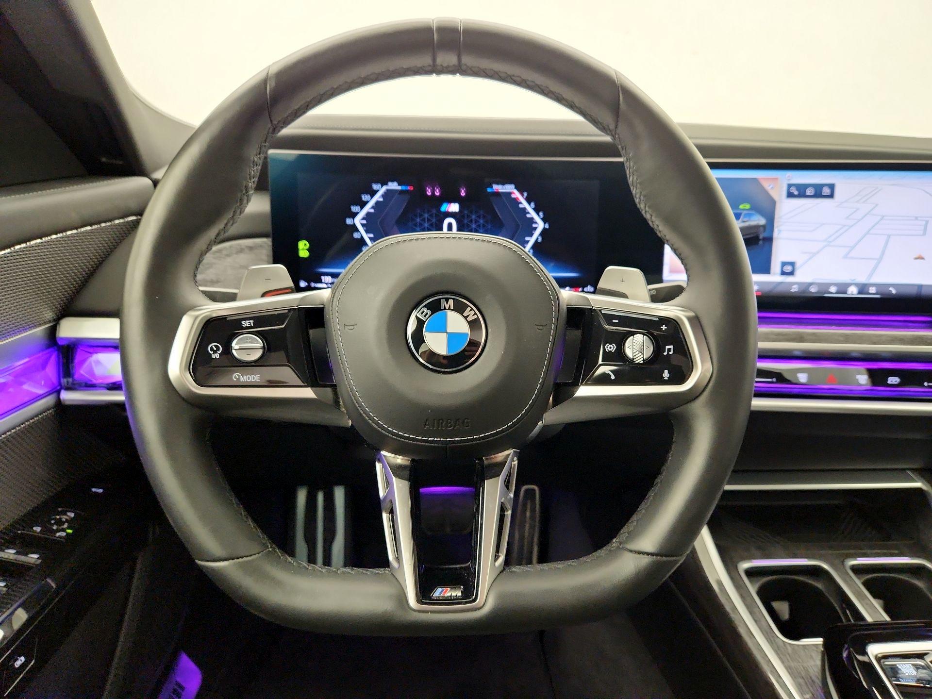 Thumbnail: 2023 BMW 7 Series - 10