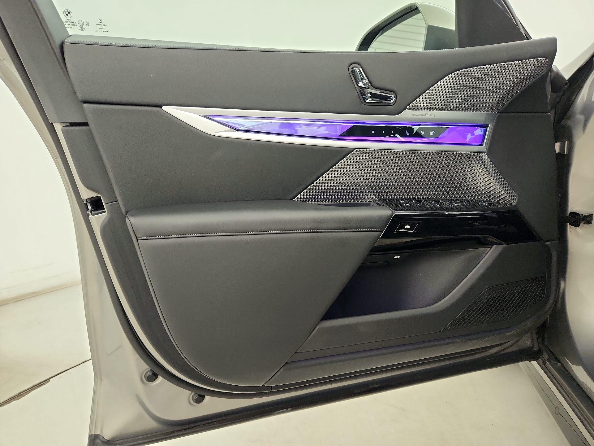 Thumbnail: 2023 BMW 7 Series - 12
