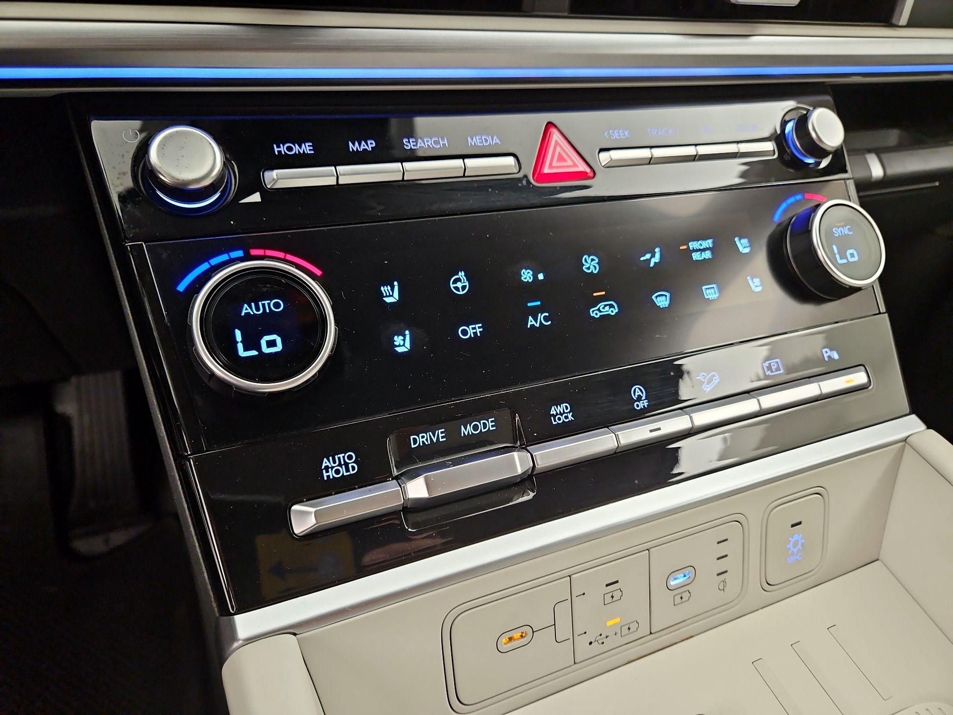 Thumbnail: 2024 Hyundai Santa Fe - 17