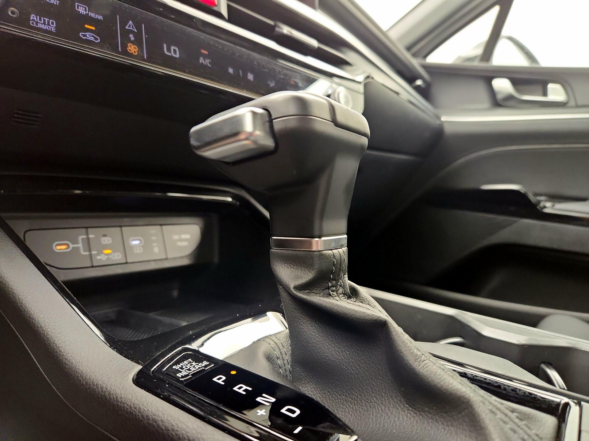 Thumbnail: 2025 Kia K5 - 18