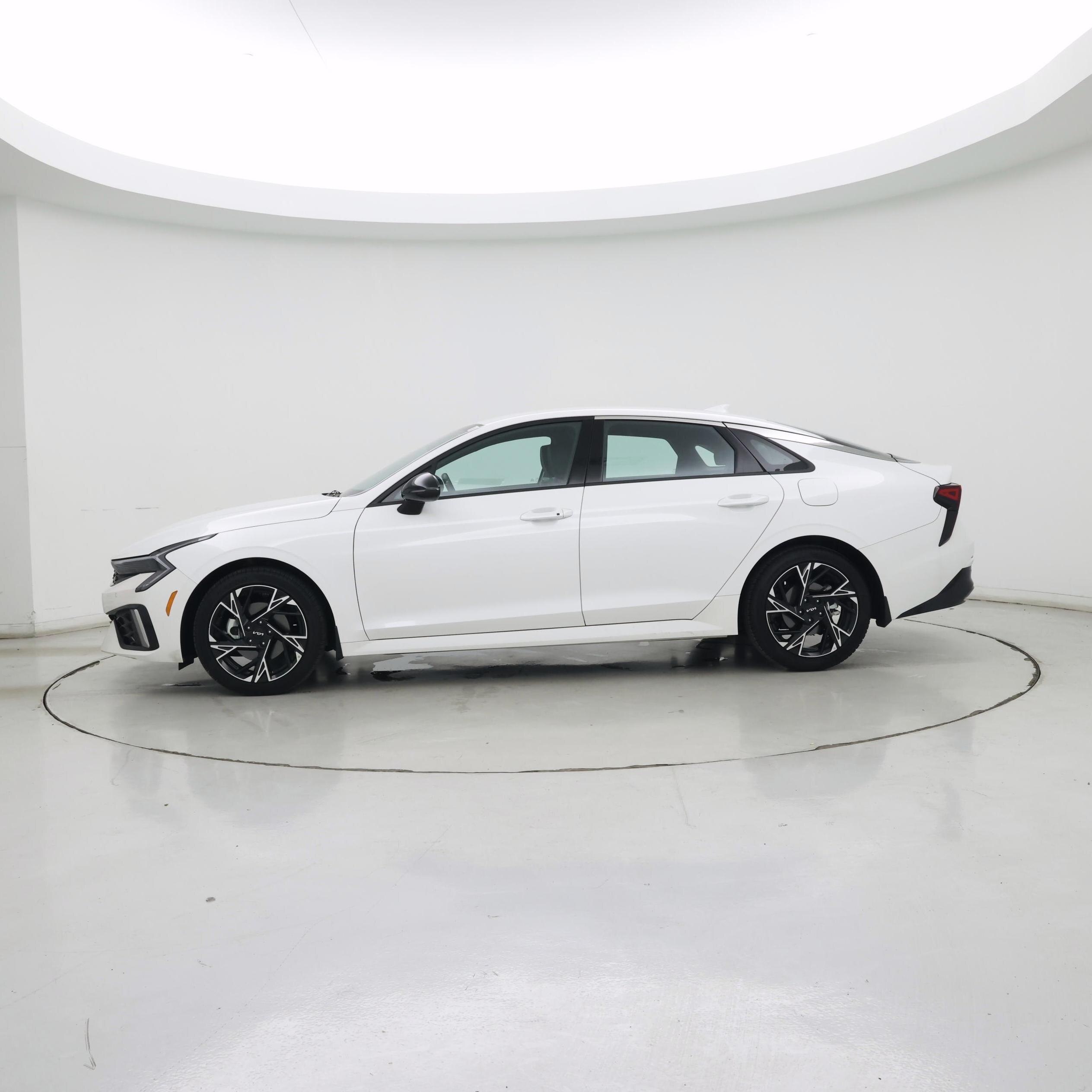 Thumbnail: 2025 Kia K5 - 3