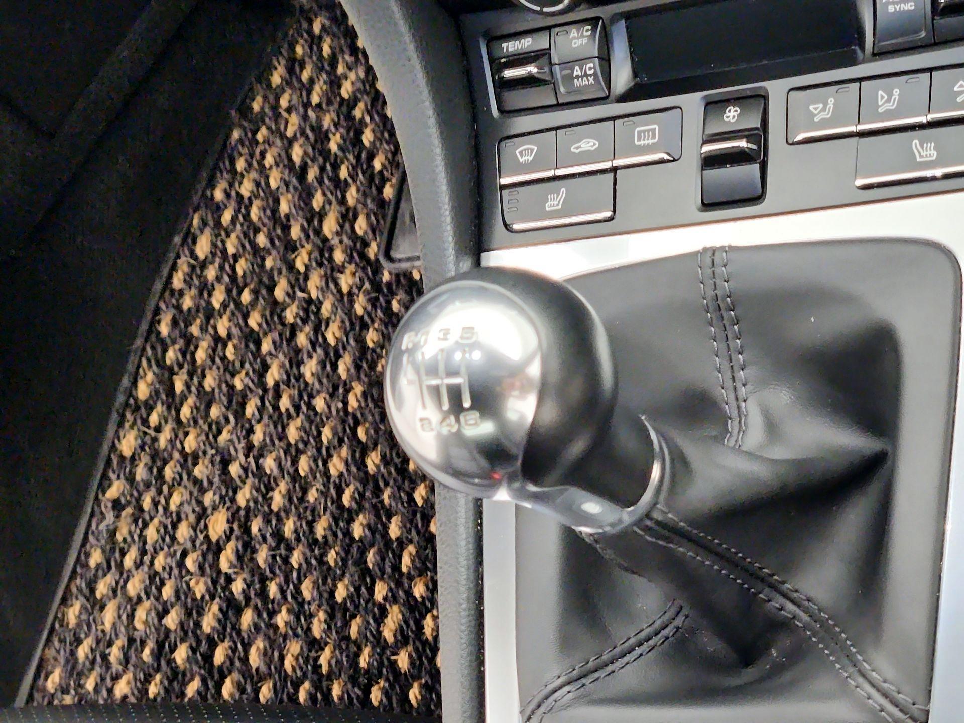 Thumbnail: 2015 Porsche Cayman - 16