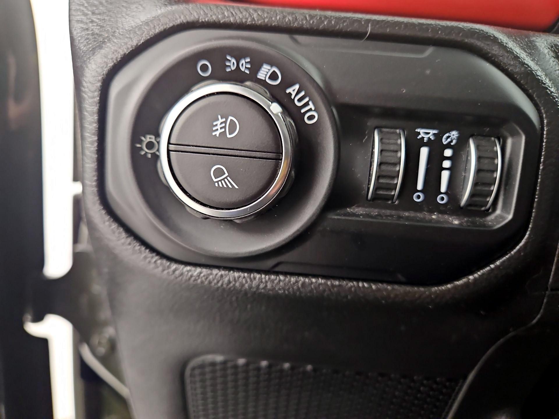 Thumbnail: 2022 Jeep Gladiator - 13