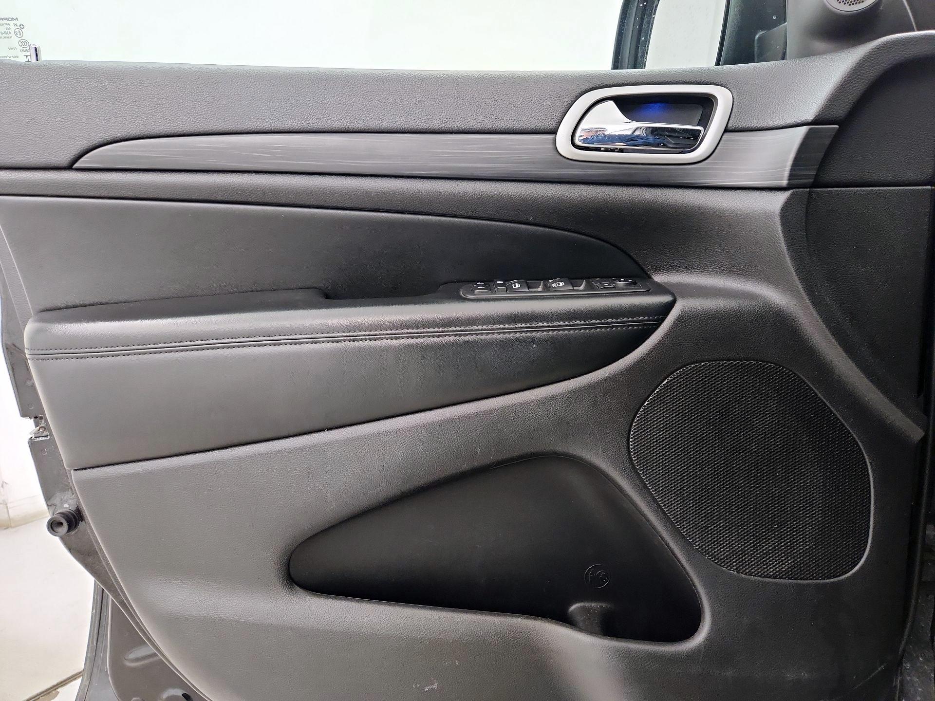 Thumbnail: 2020 Jeep Grand Cherokee - 12