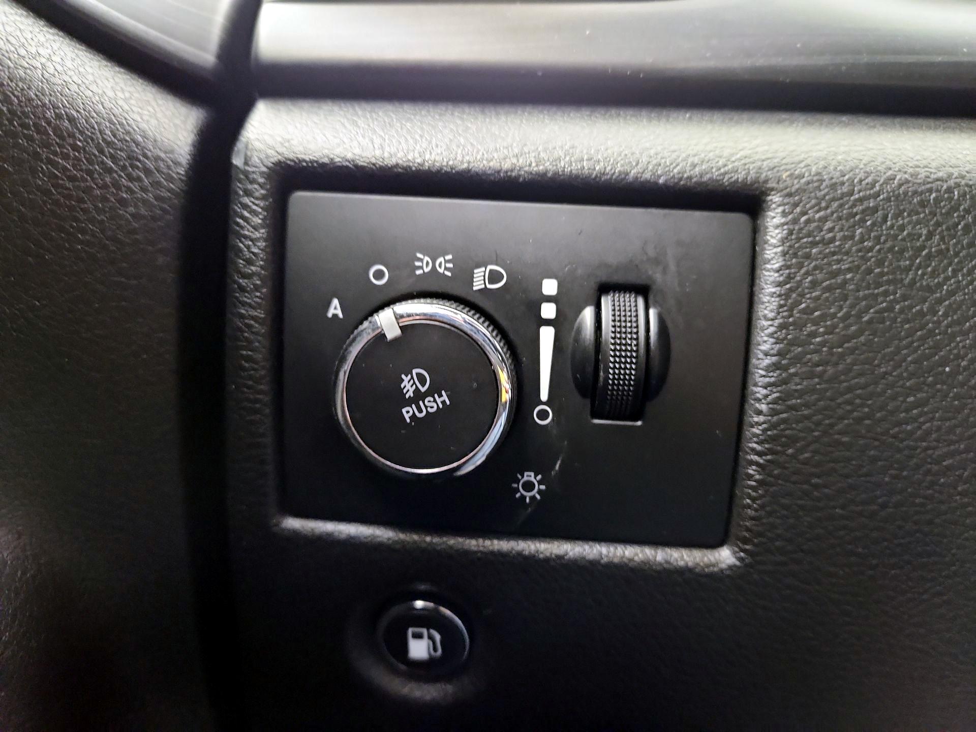 Thumbnail: 2020 Jeep Grand Cherokee - 13