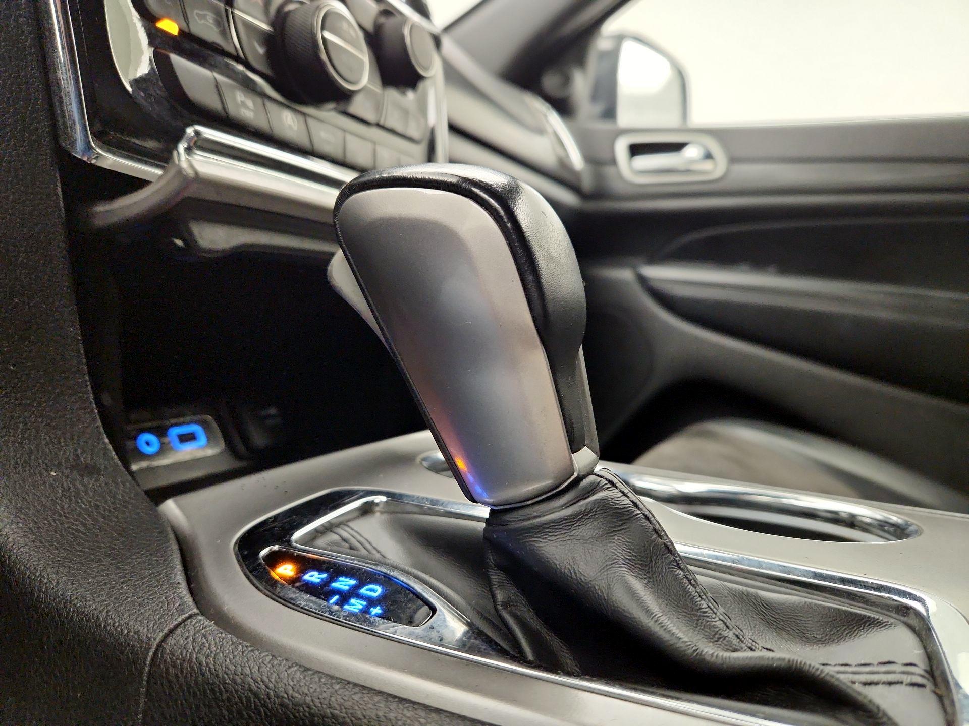 Thumbnail: 2020 Jeep Grand Cherokee - 18