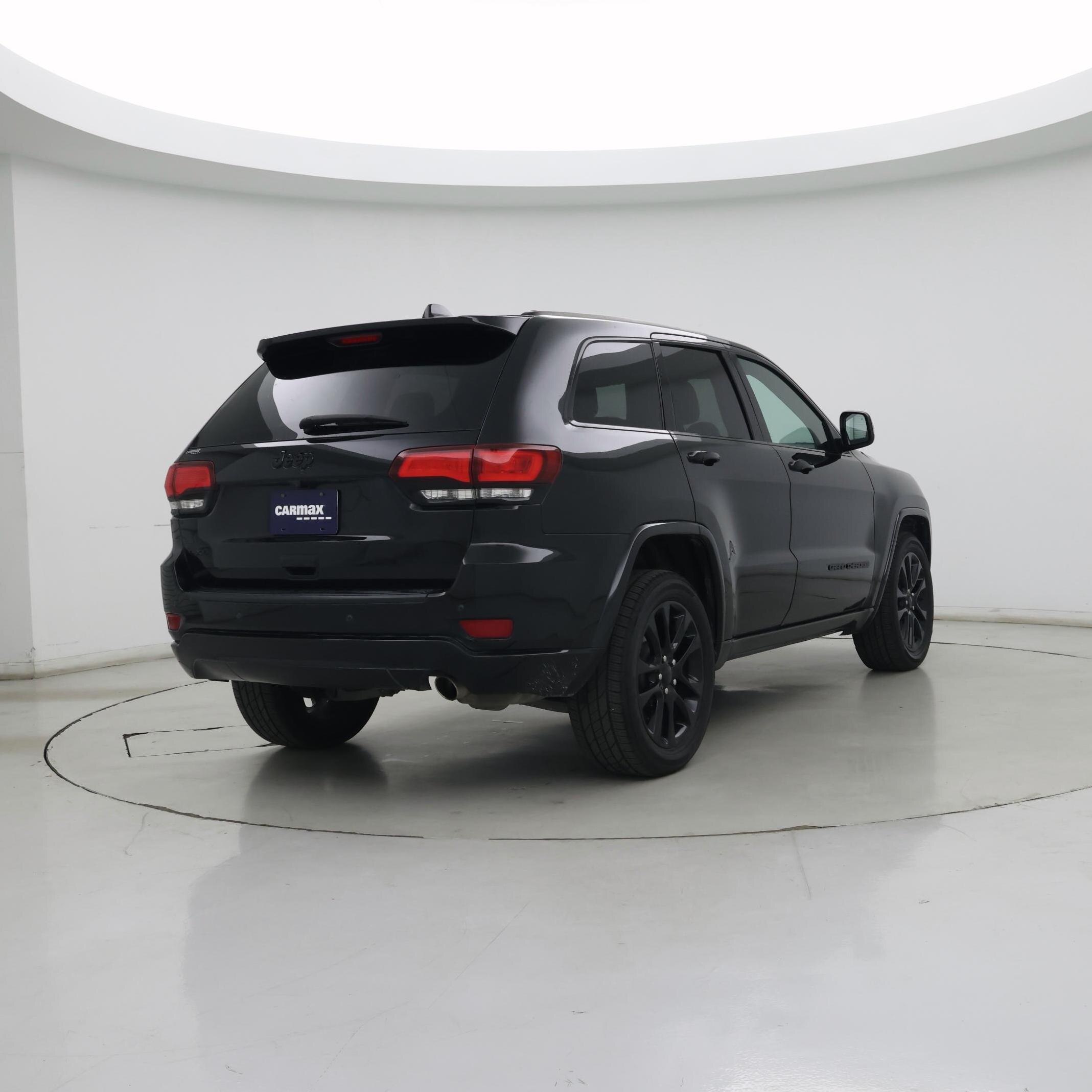 Thumbnail: 2020 Jeep Grand Cherokee - 8