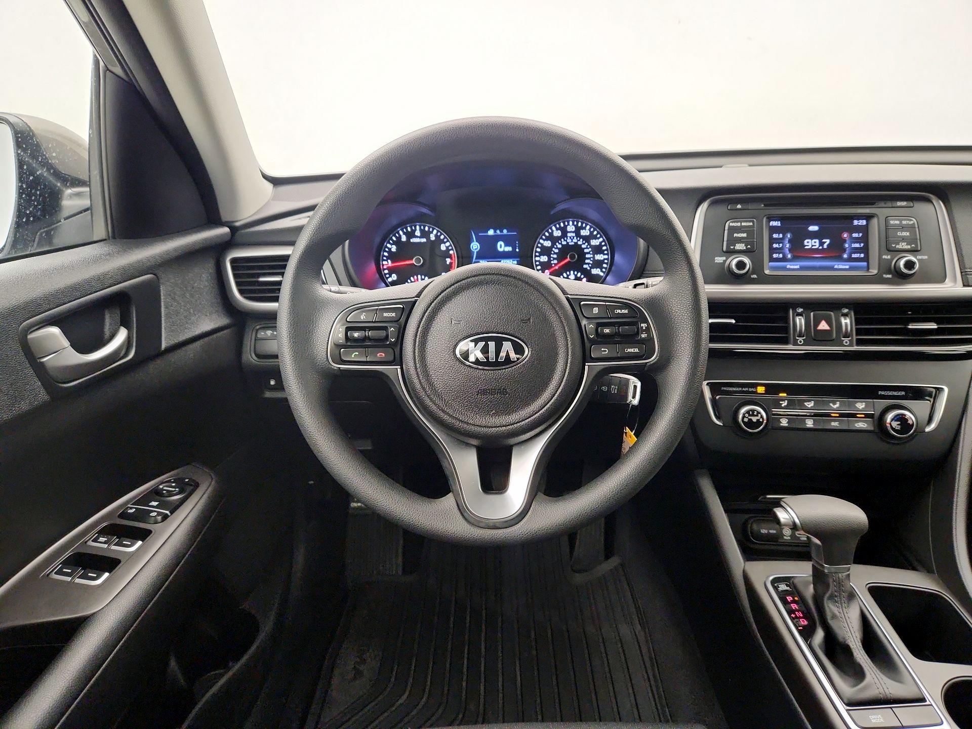 Thumbnail: 2016 Kia Optima - 10