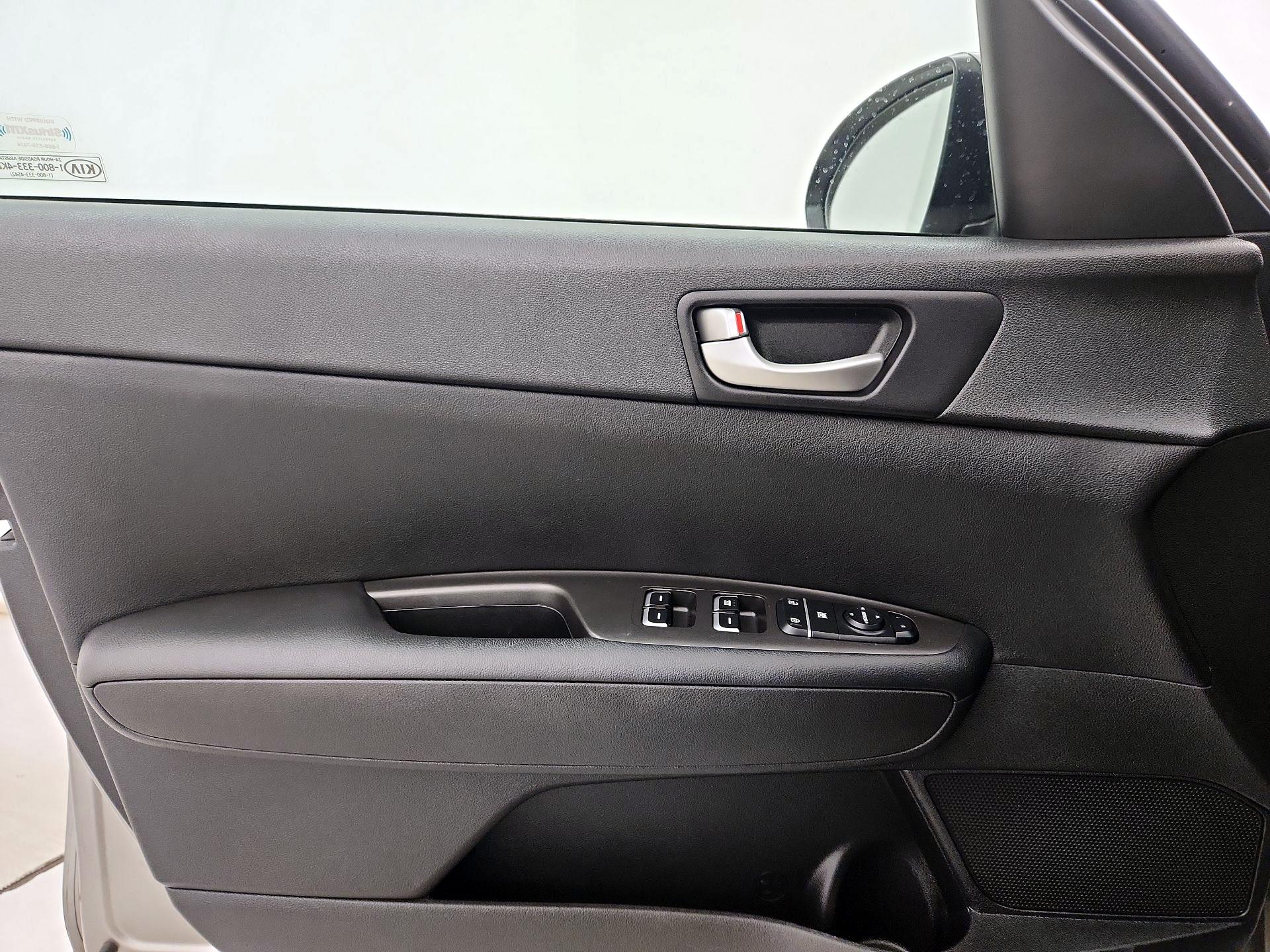 Thumbnail: 2016 Kia Optima - 12
