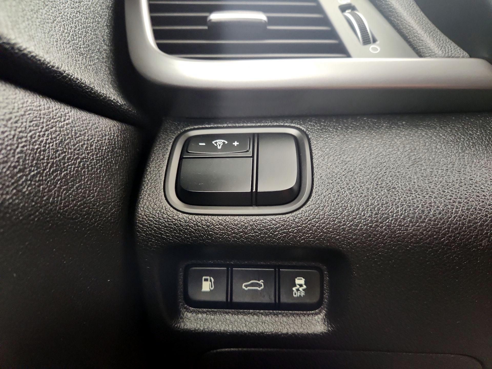 Thumbnail: 2016 Kia Optima - 13