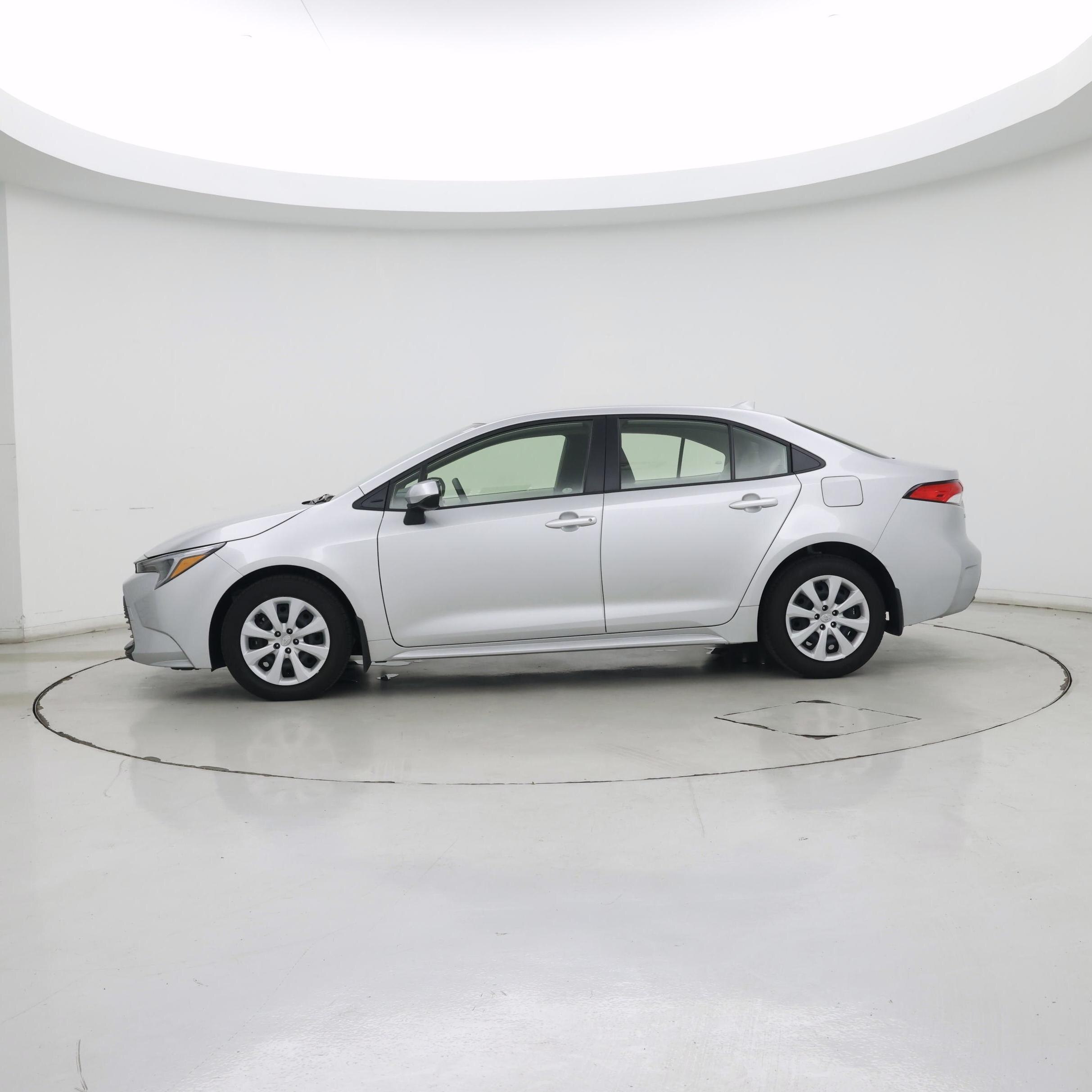 Thumbnail: 2023 Toyota Corolla - 3