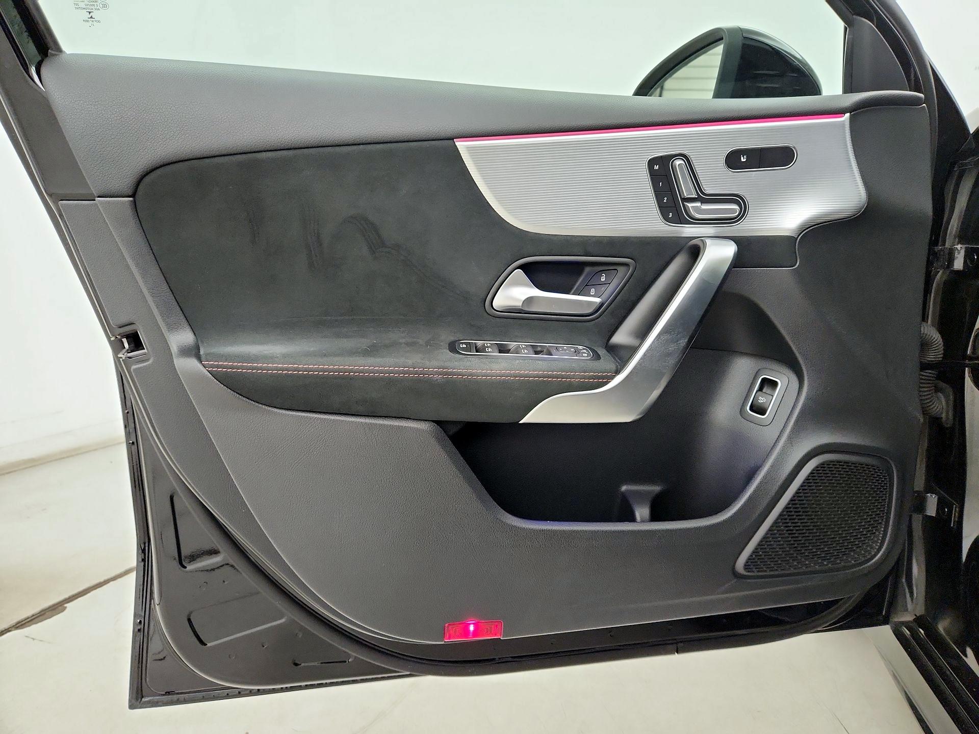 Thumbnail: 2022 Mercedes-Benz A-Class - 12