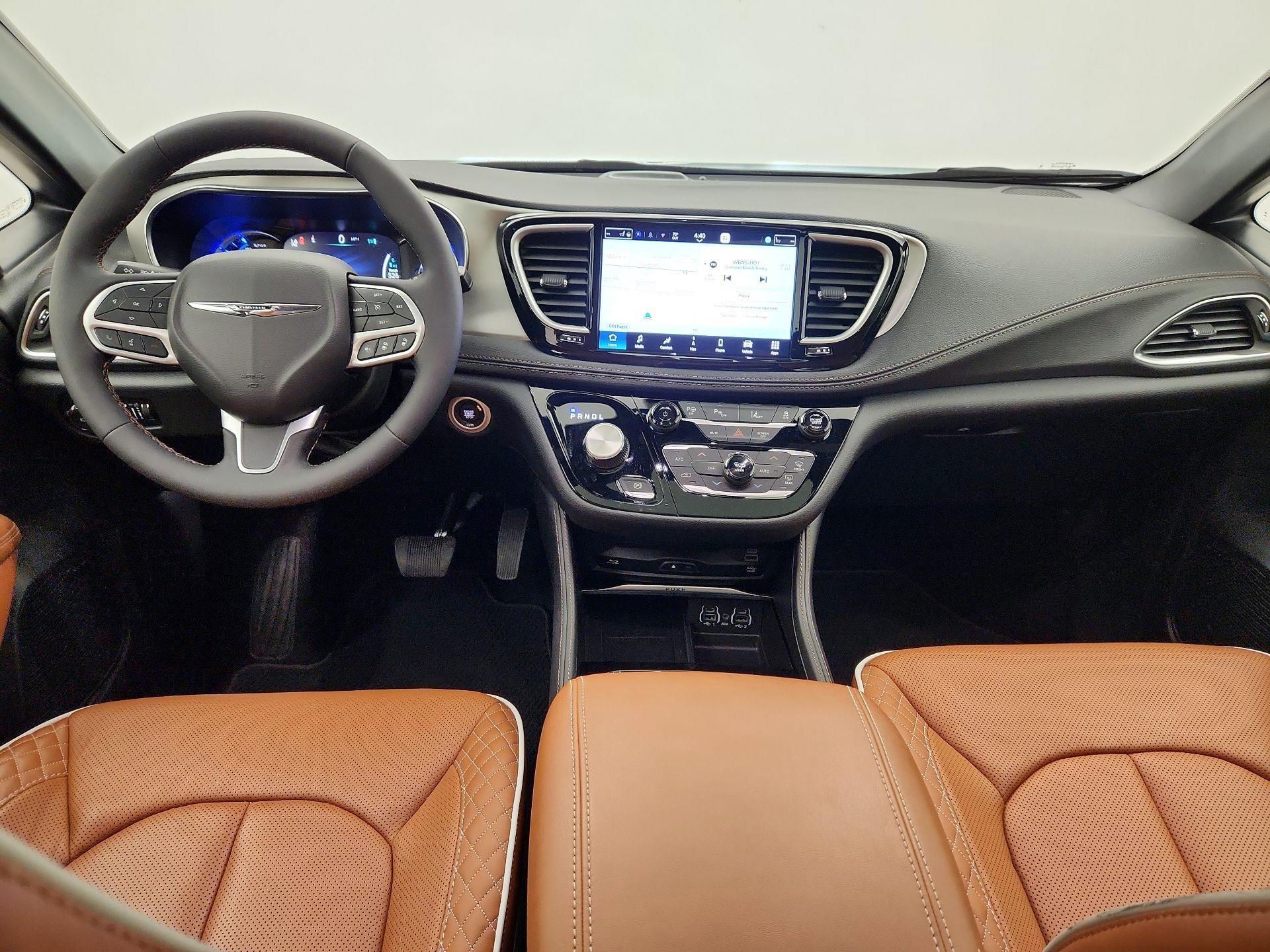 Thumbnail: 2024 Chrysler Pacifica - 9